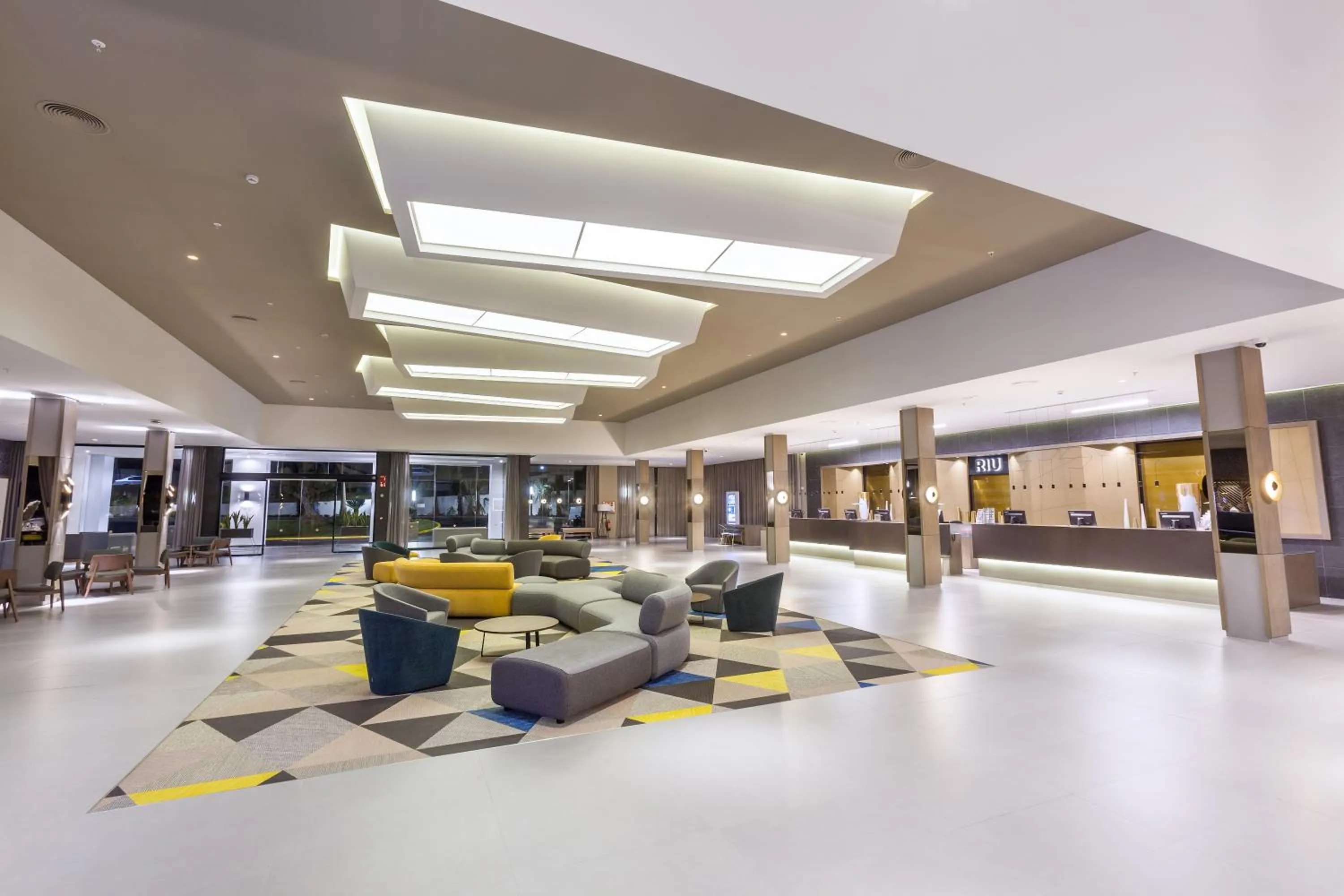 Lobby or reception in Hotel Riu Chiclana - All Inclusive