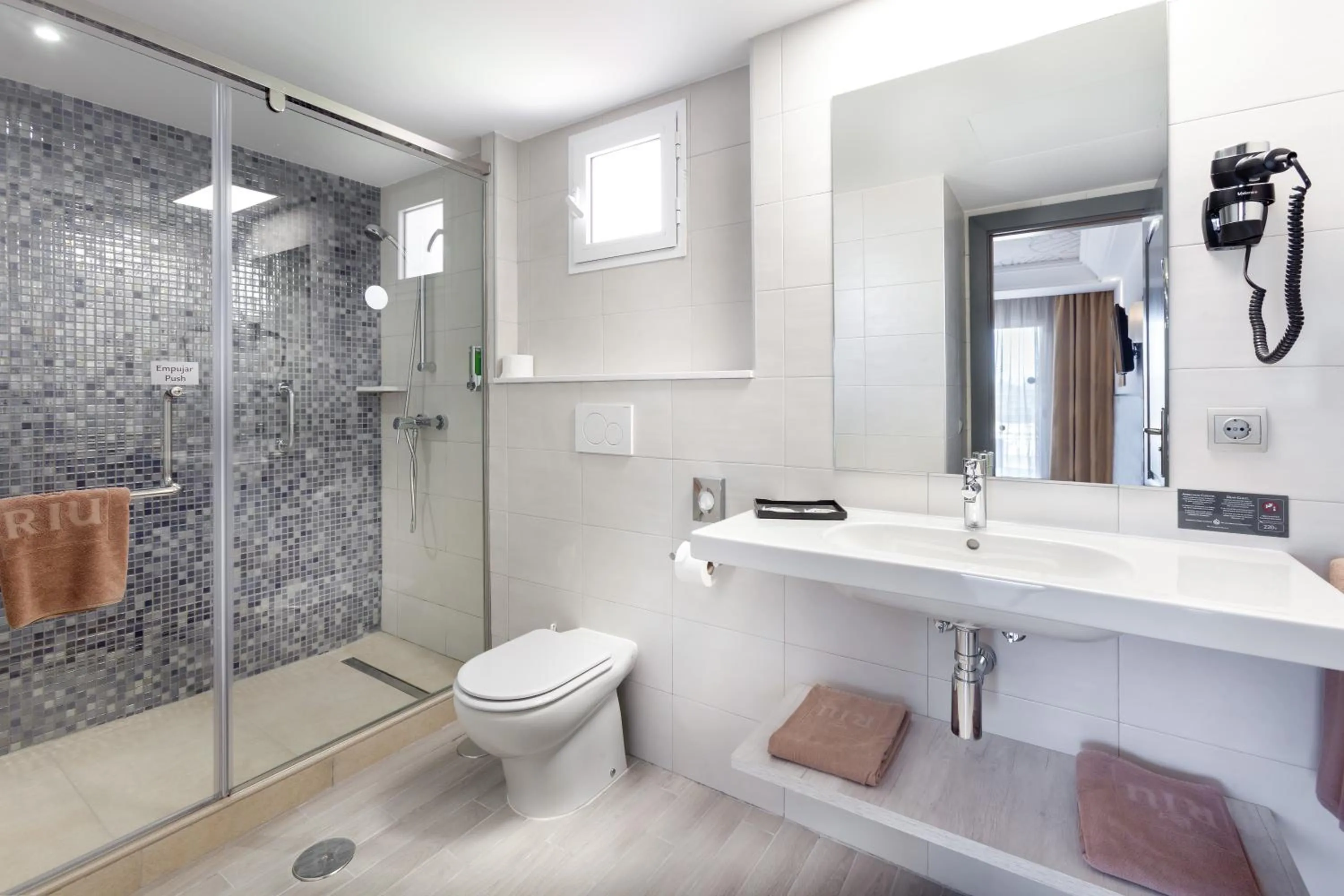 Shower in Hotel Riu Chiclana - All Inclusive