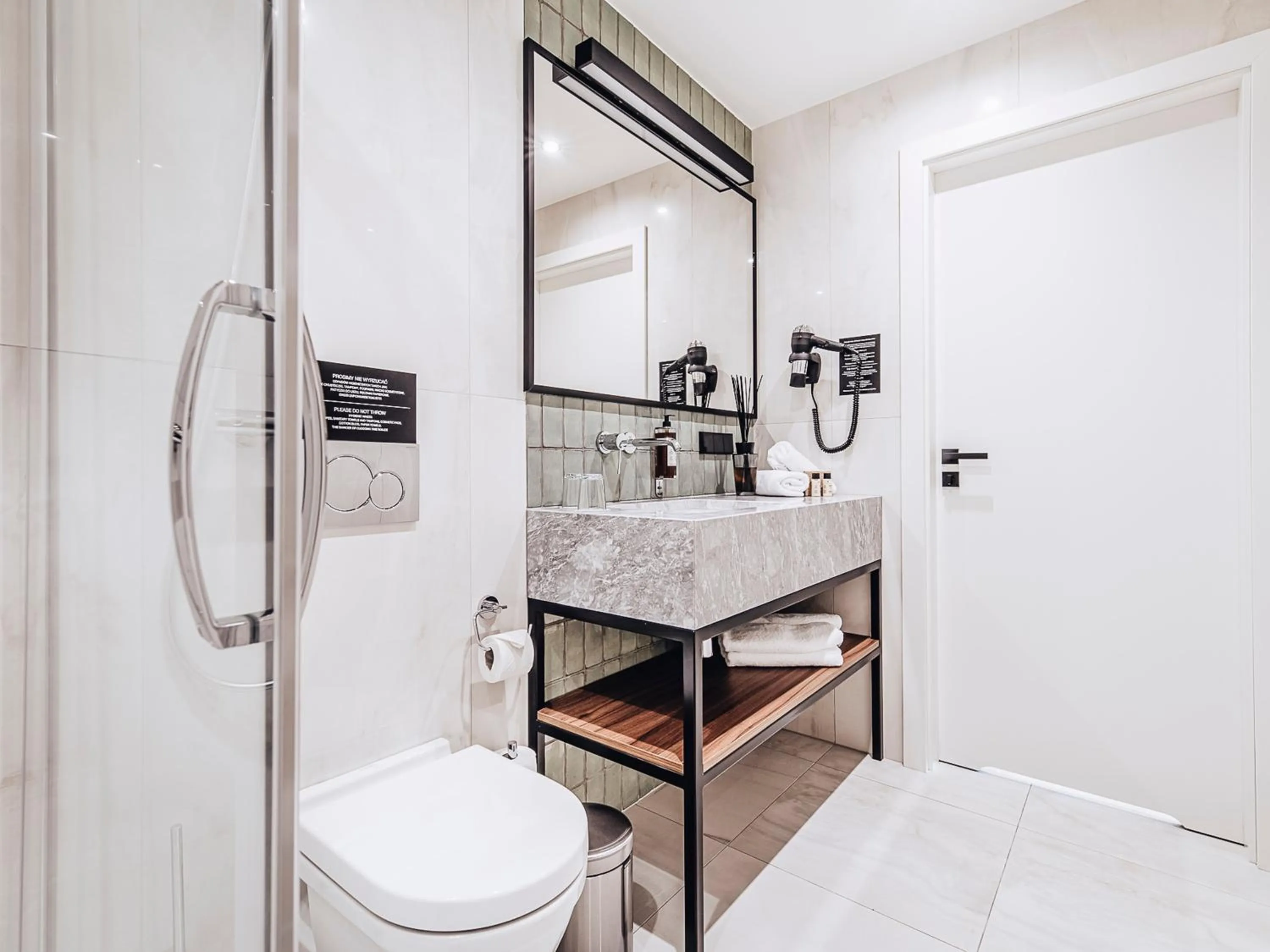 Shower in Apartamenty Sowa Bydgoszcz