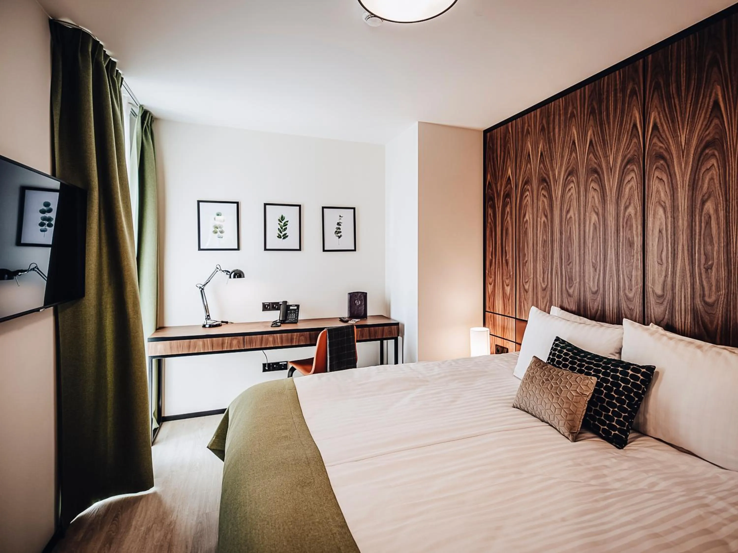 TV and multimedia, Bed in Apartamenty Sowa Bydgoszcz