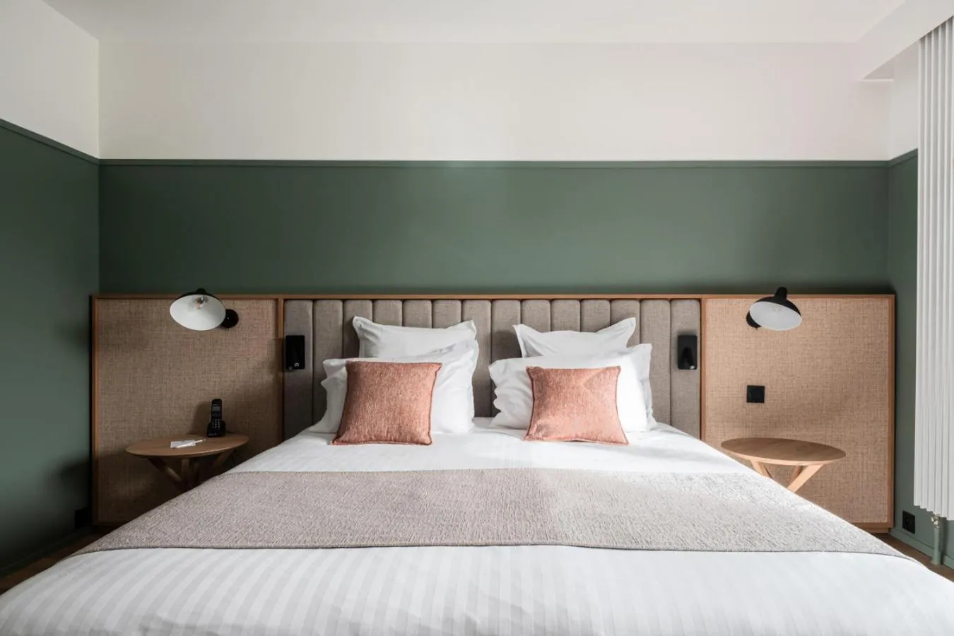 Bedroom in Best Western Plus l'Orée Paris Sud
