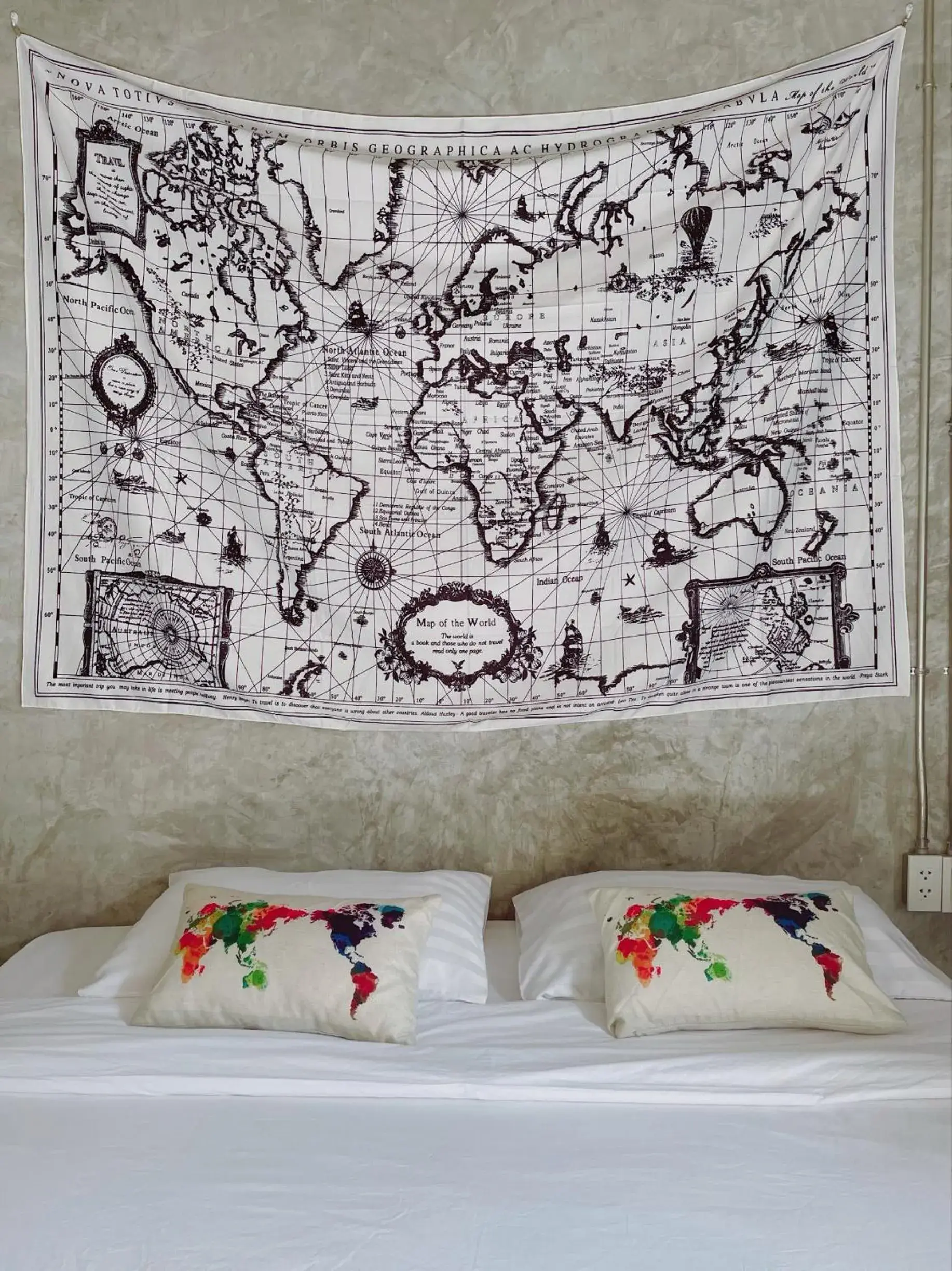 King Room in The LOCAL Ari King Room in The LOCAL Ari