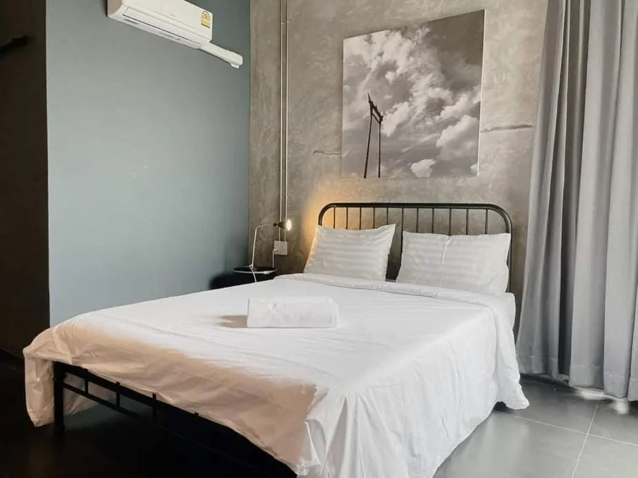 Bed in The LOCAL Ari