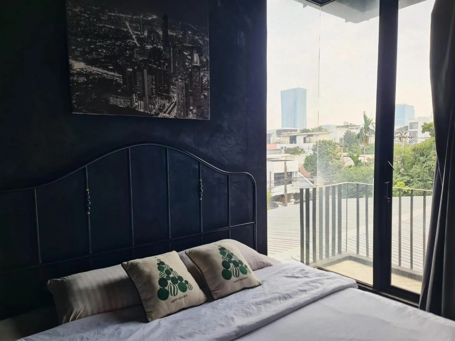 Bed in The LOCAL Ari