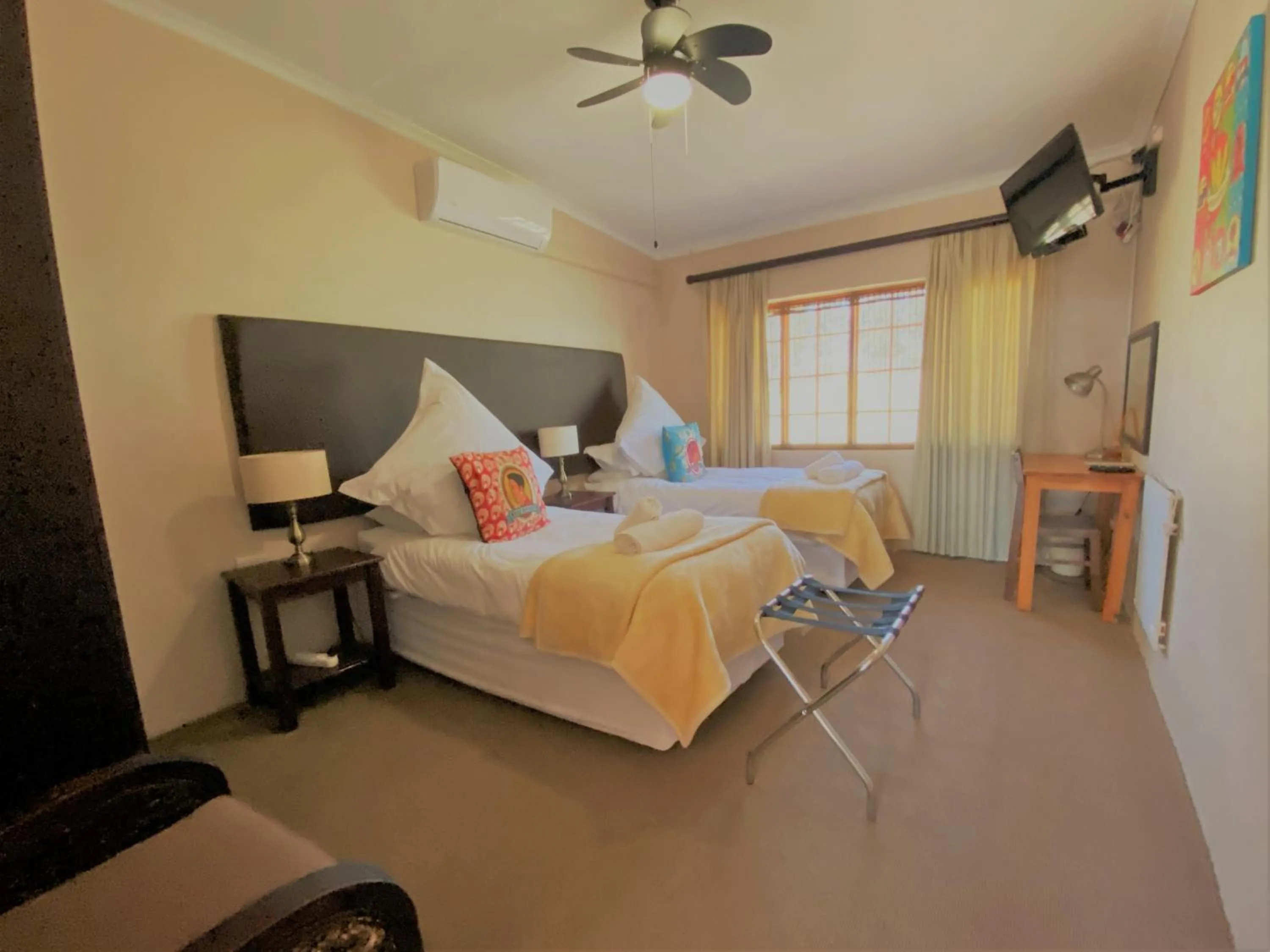 Bedroom, Bed in Lanseria Country Estate