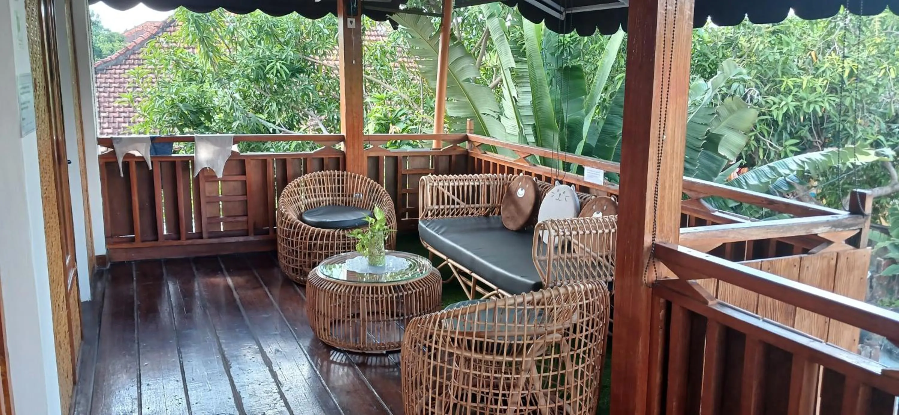 Balcony/Terrace in Dewi Sri Guesthouse