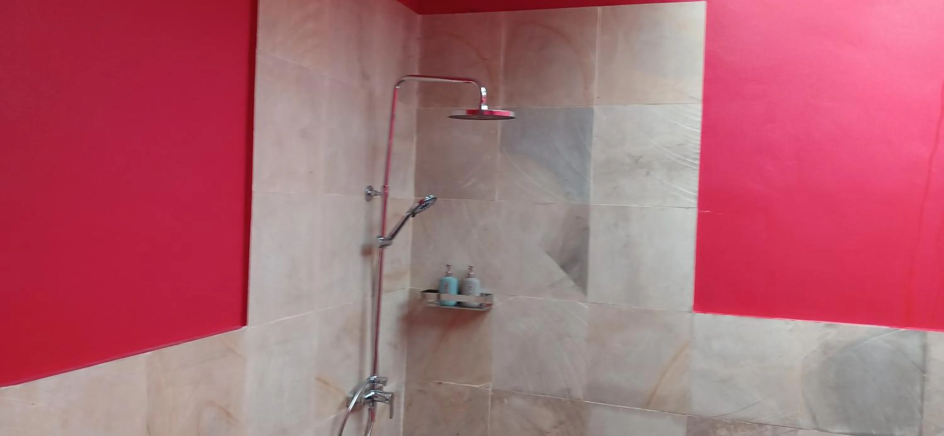 Bathroom in Dewi Sri Guesthouse