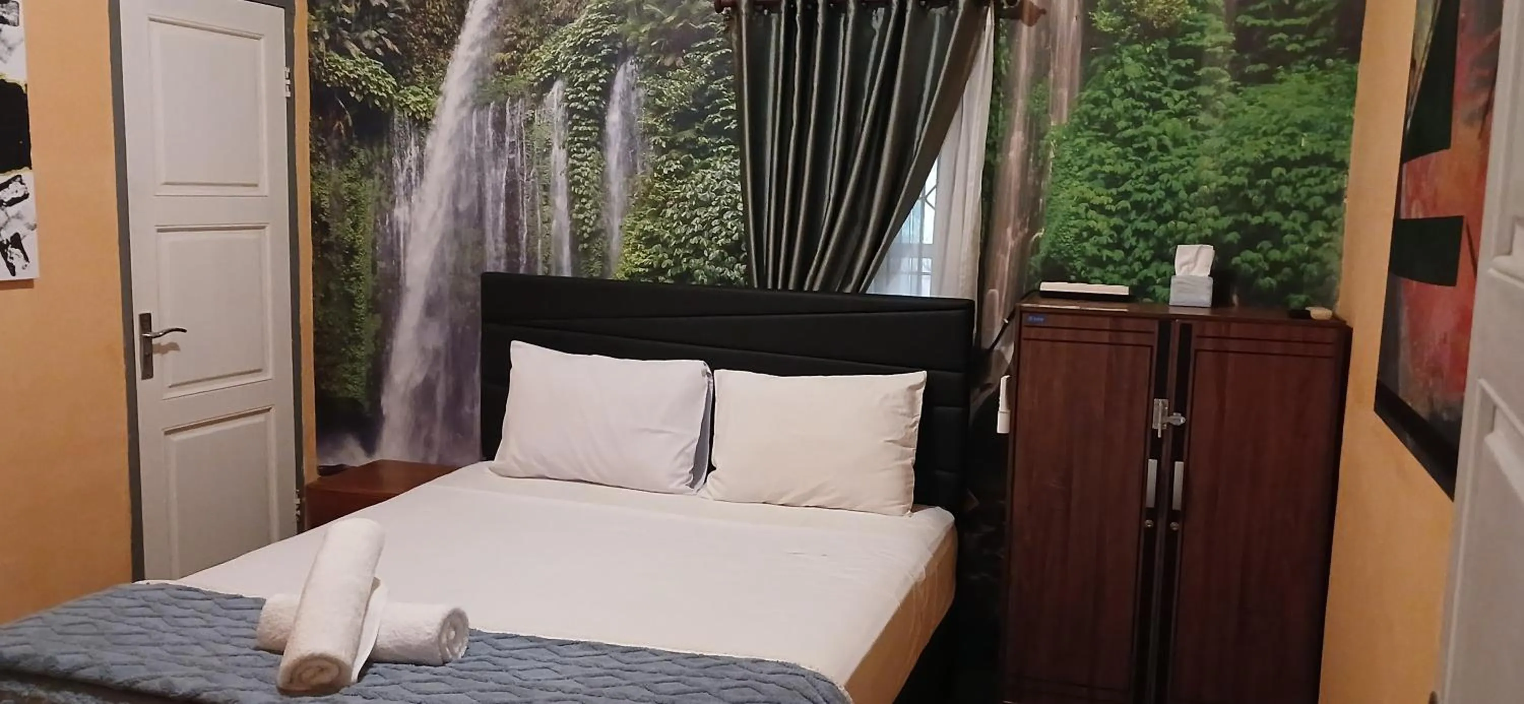 Bedroom, Bed in Dewi Sri Guesthouse