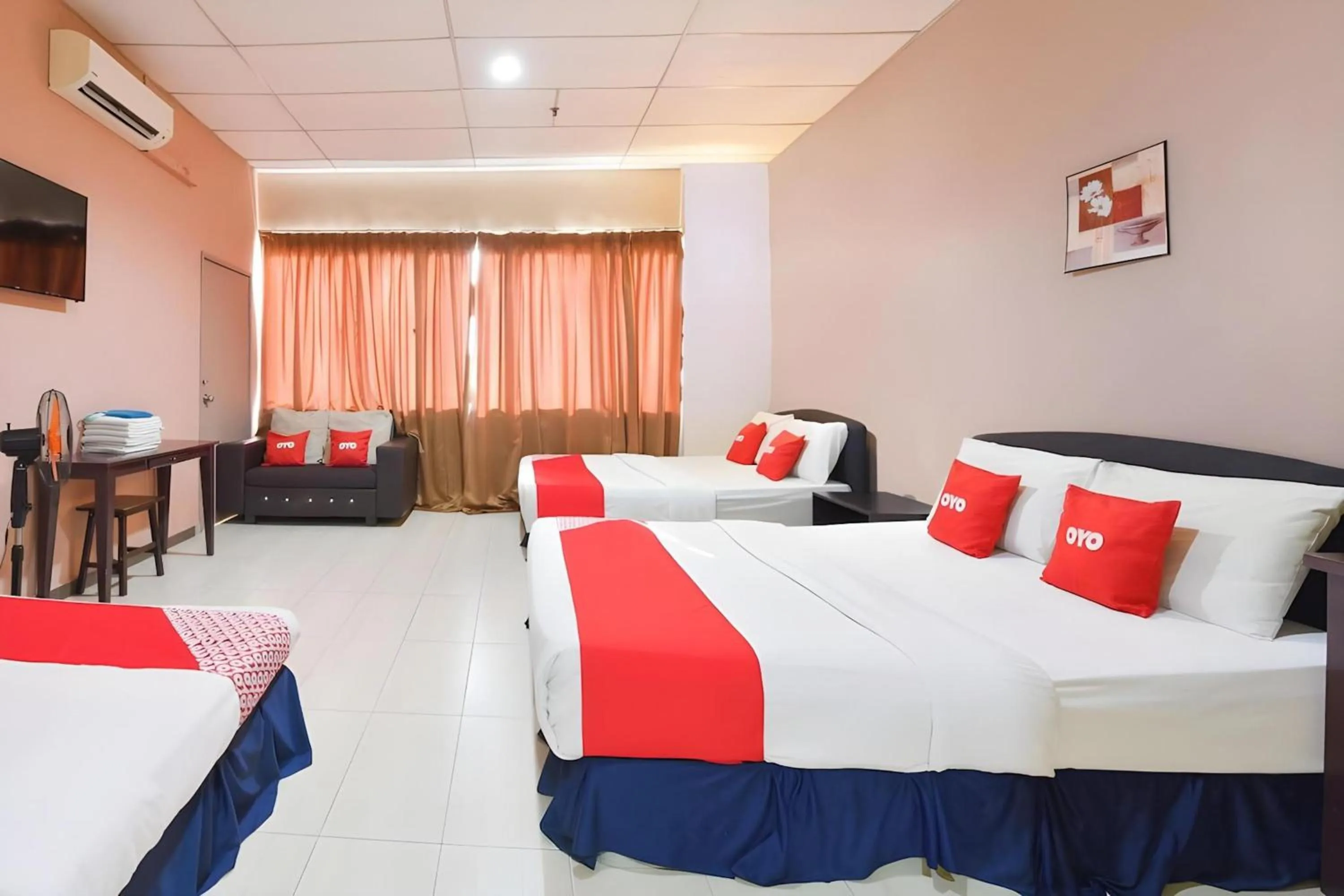 Bedroom, Bed in Hotel O Destiny Riverside Hotel