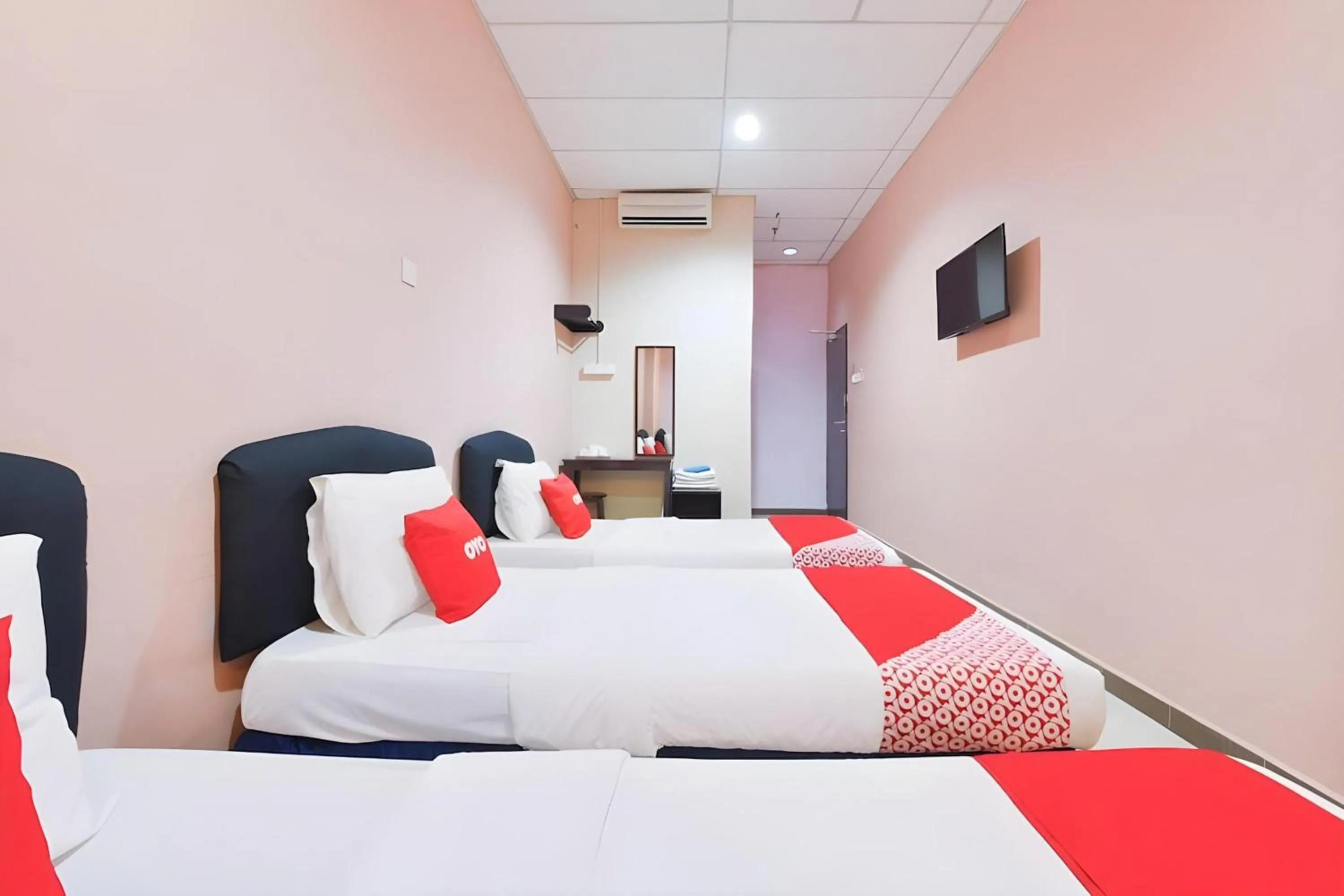 Bedroom, Bed in Hotel O Destiny Riverside Hotel