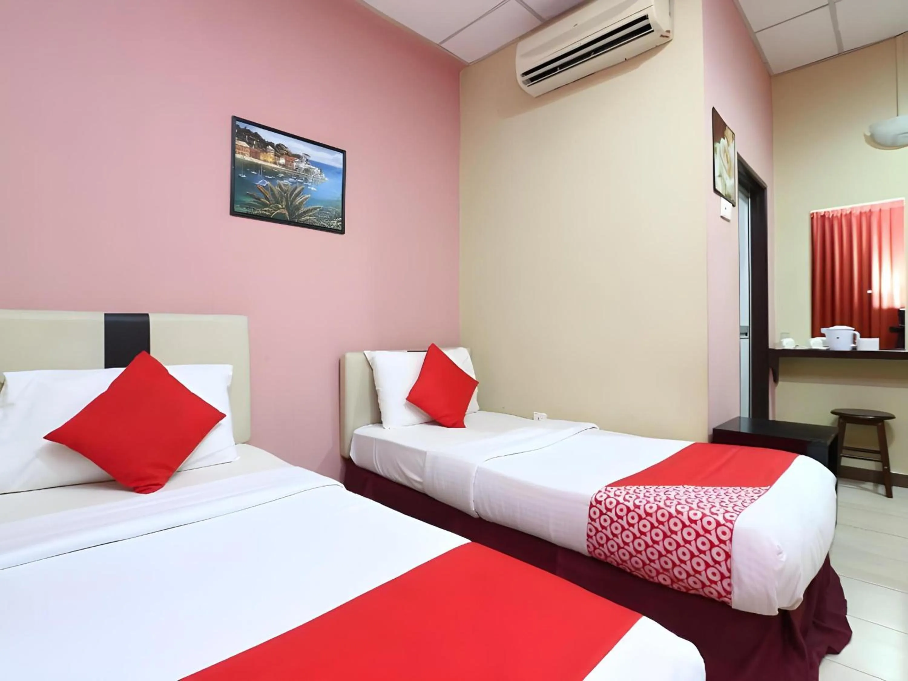 Bedroom, Bed in Hotel O Destiny Riverside Hotel