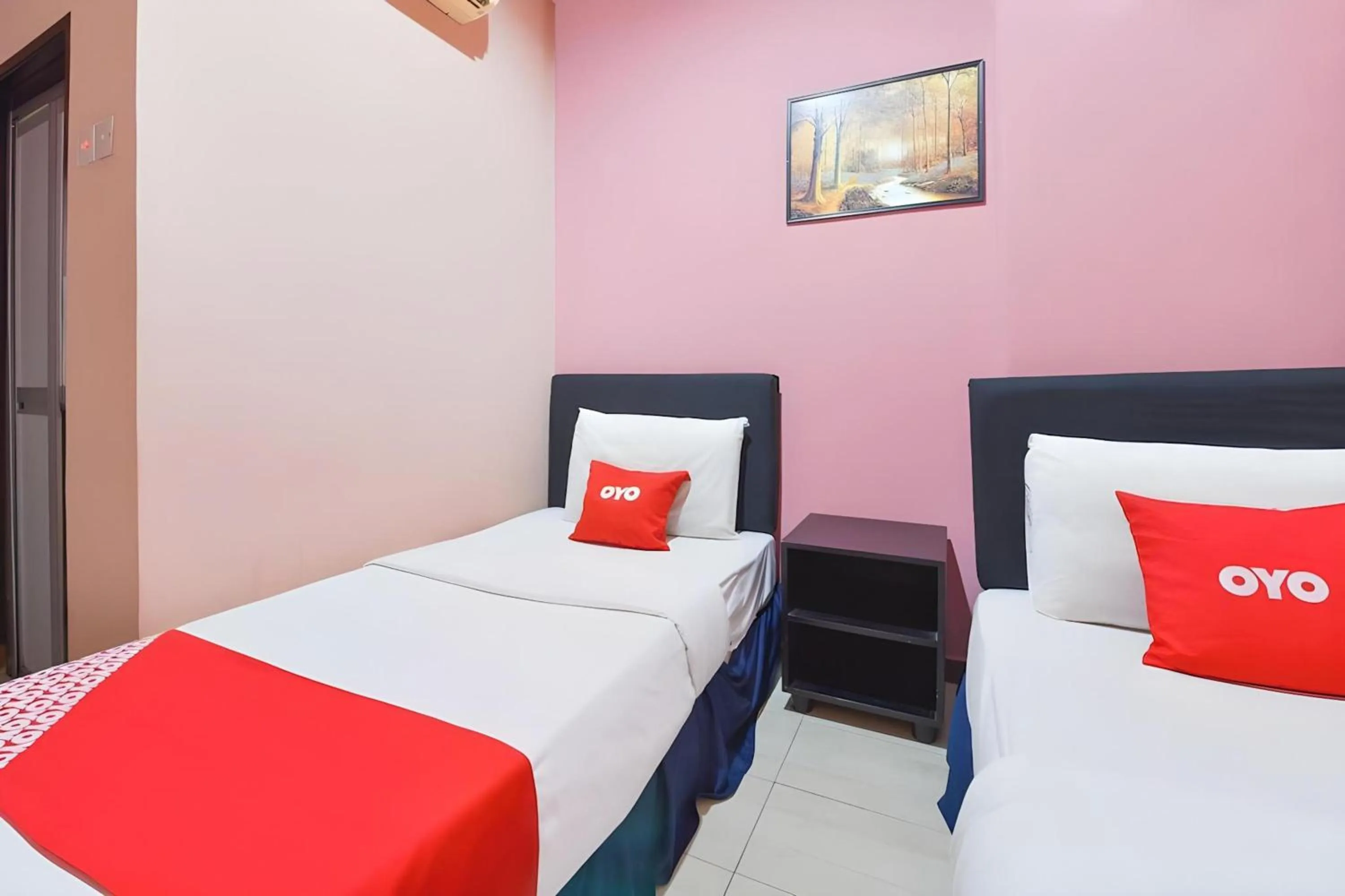 Bedroom, Bed in Hotel O Destiny Riverside Hotel