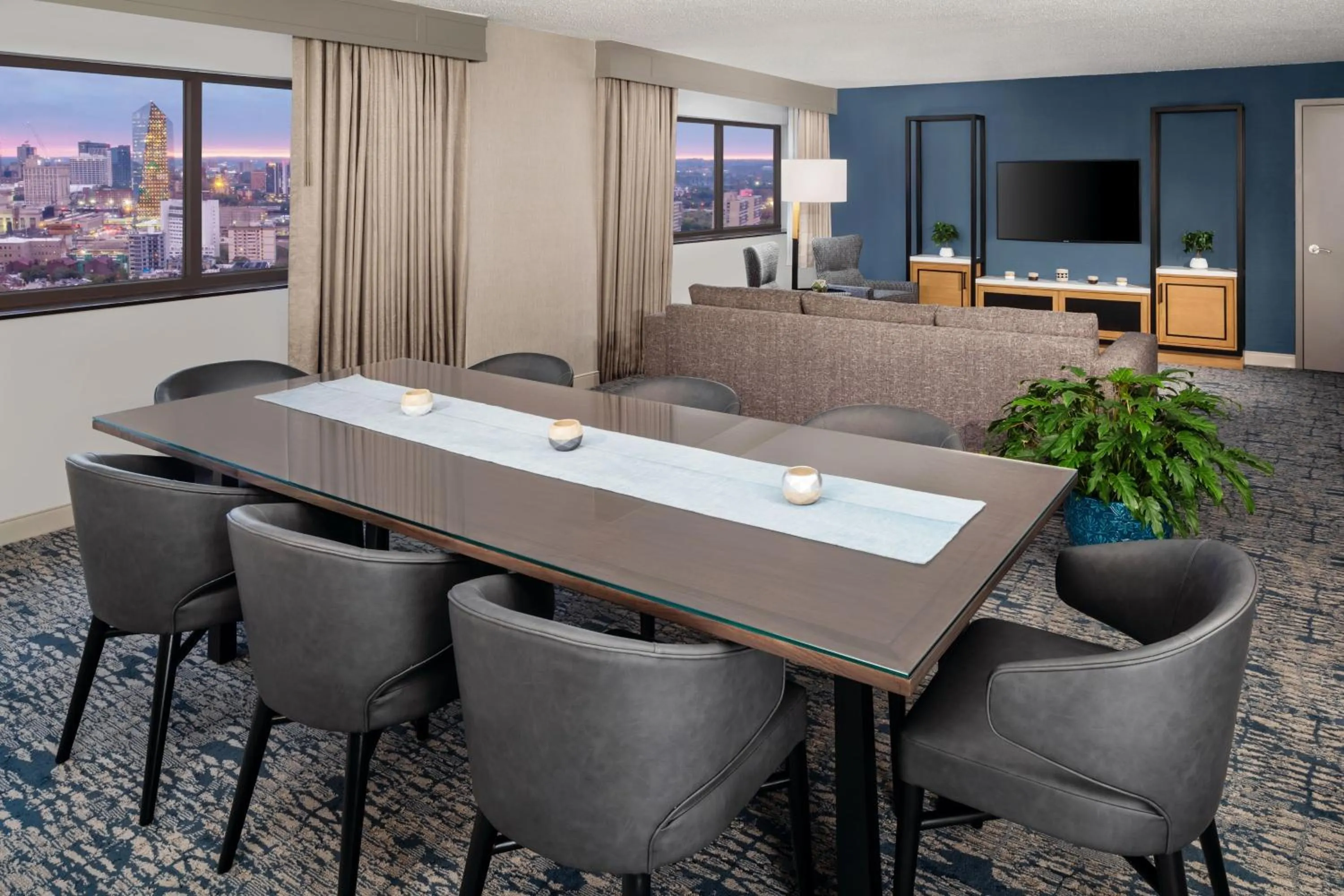 Bedroom in Sheraton Philadelphia Downtown