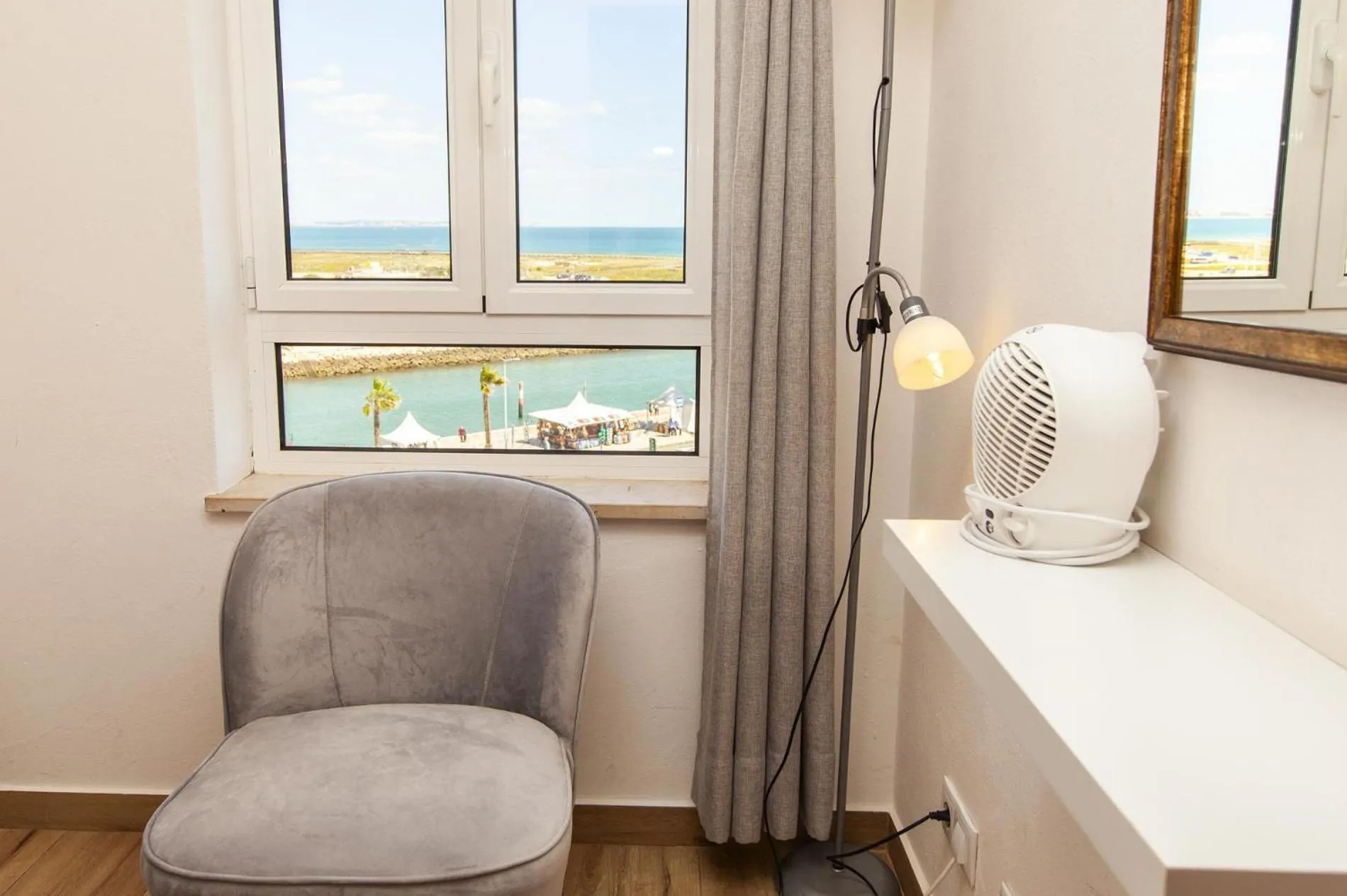 Floor plan in Rising Sun Top-Floor Flat