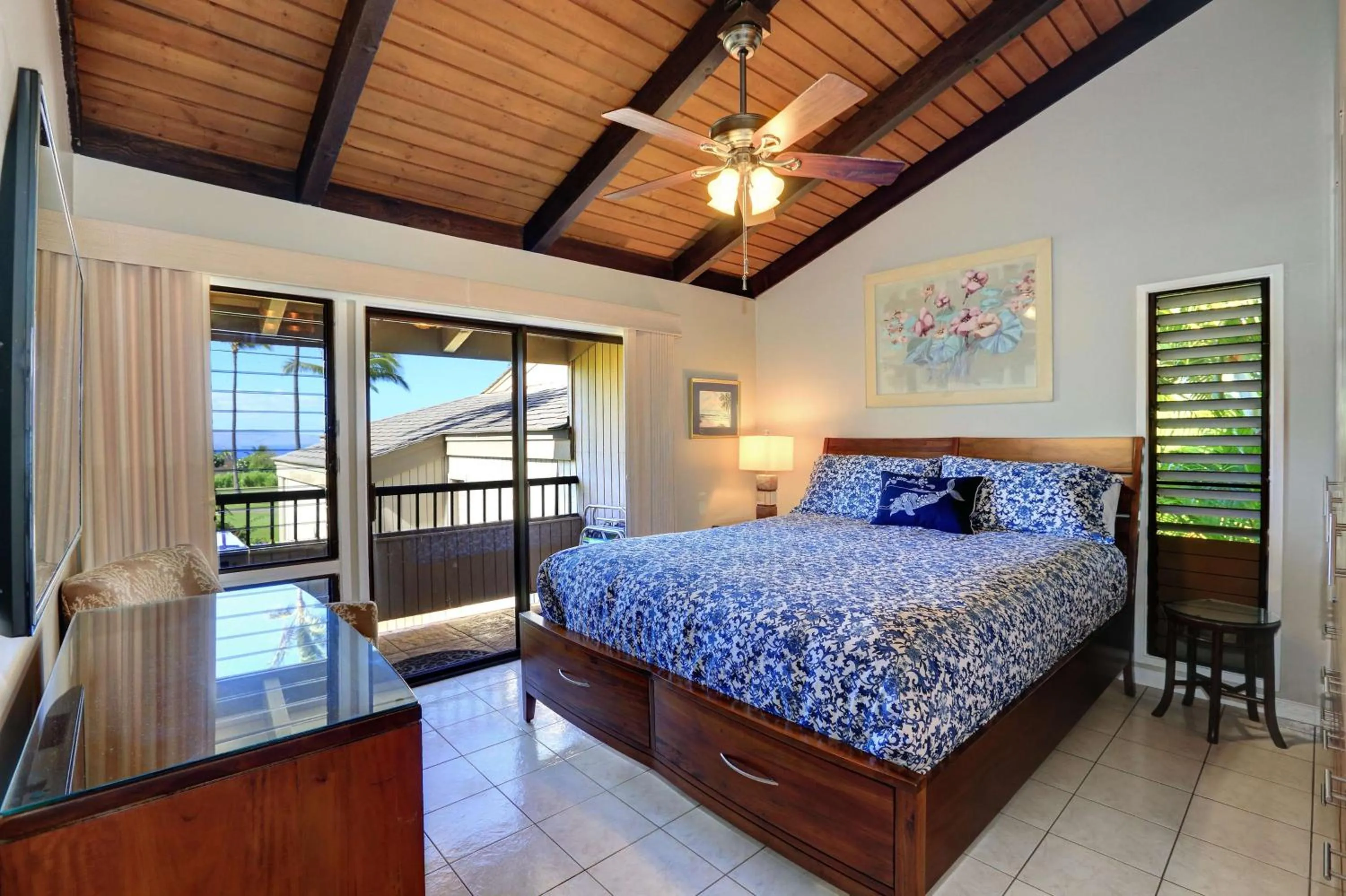 Photo of the whole room in Wailea Ekolu Village - CoralTree Residence Collection