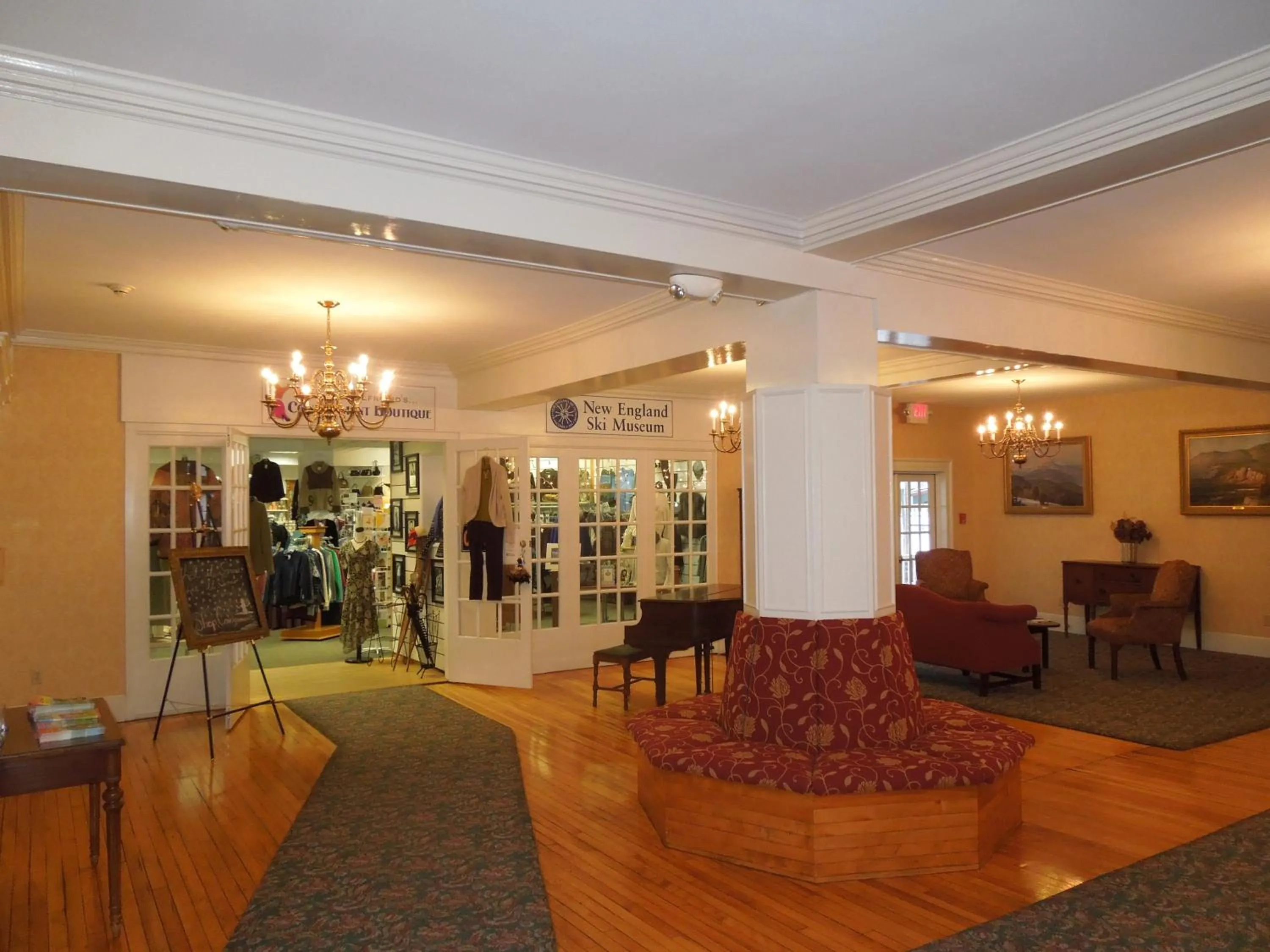 Decorative detail in Eastern Slope Inn Resort