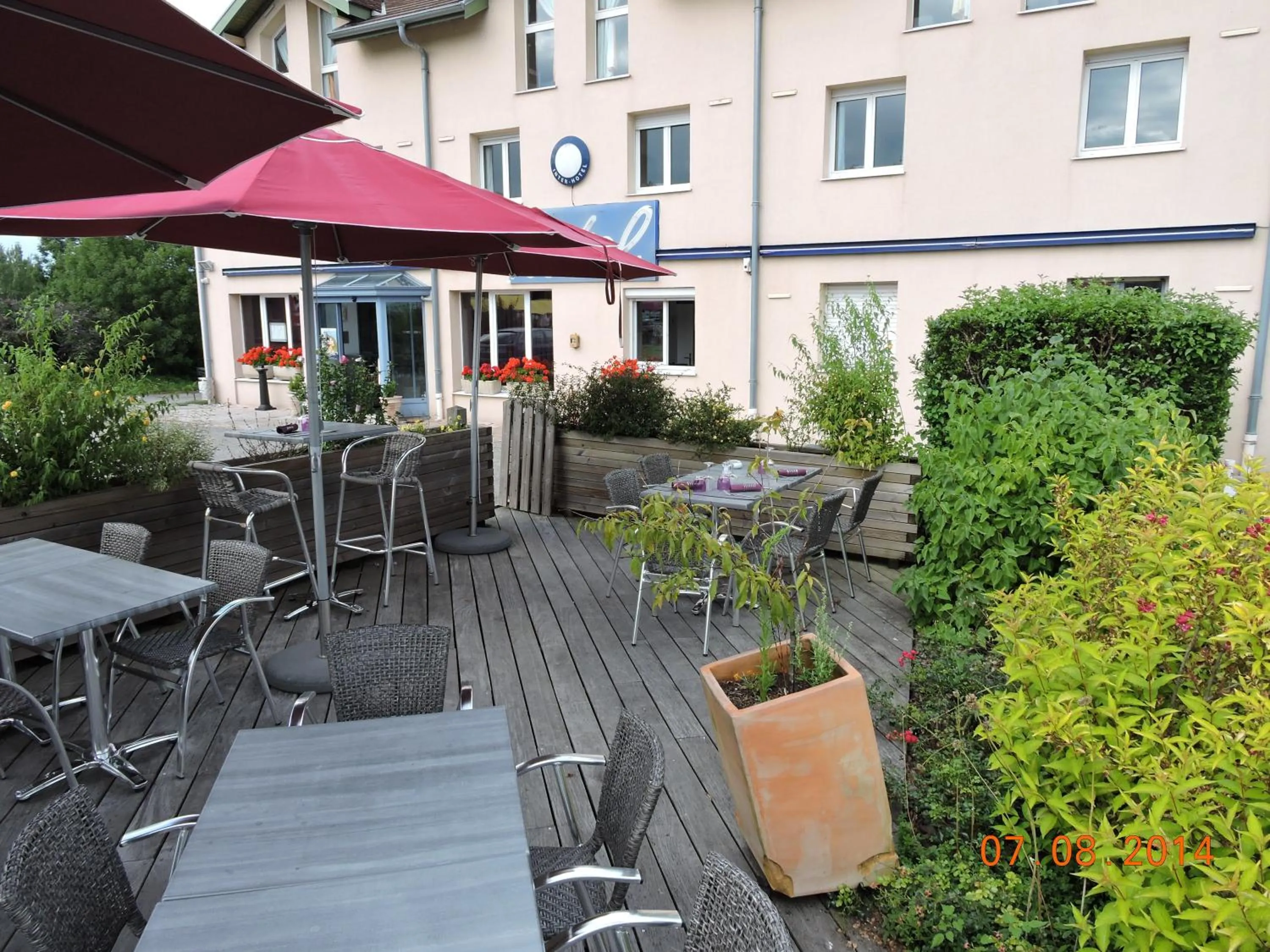 Patio in Hotel le Foron