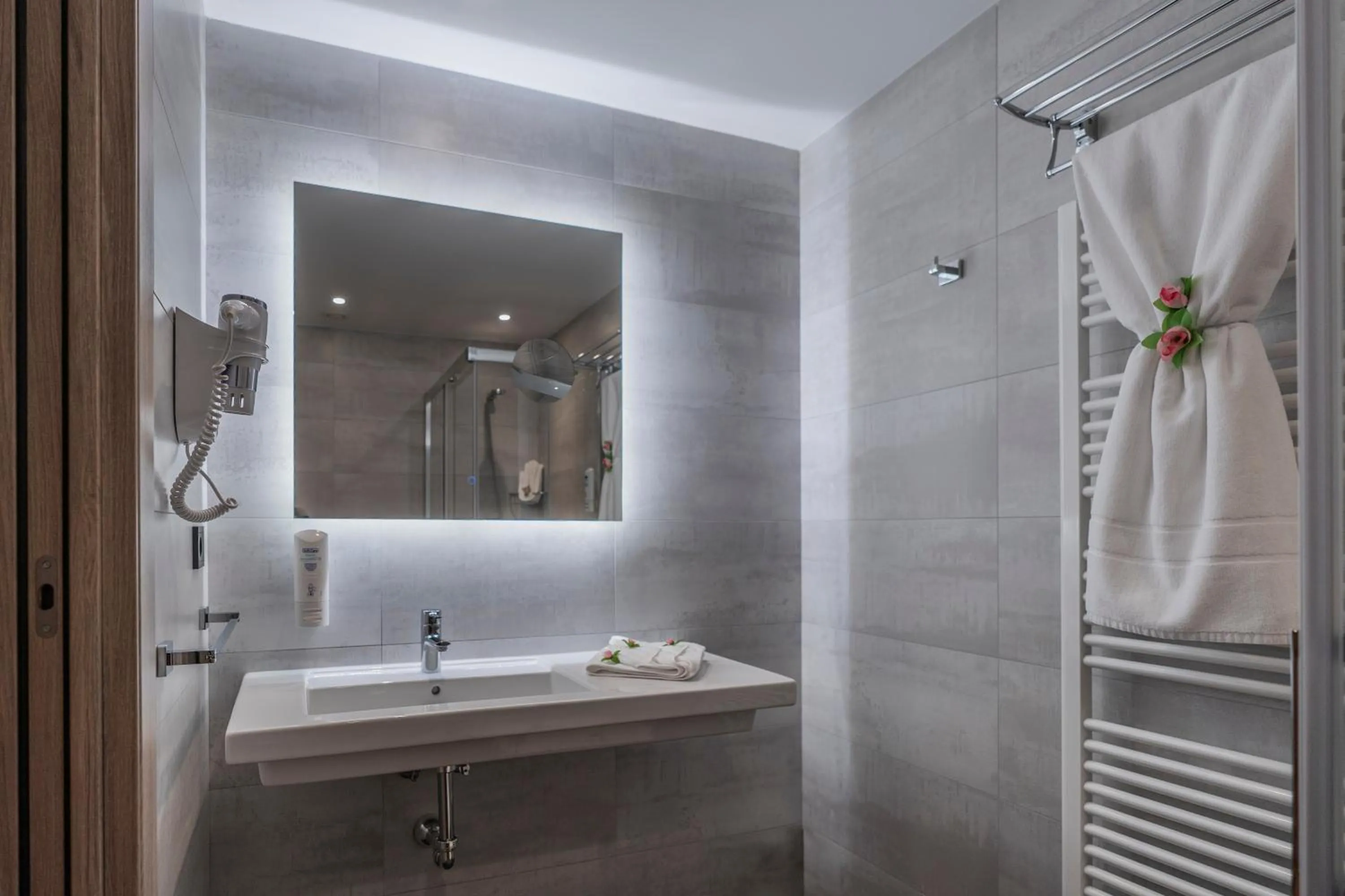 Bathroom in Hotel NERU con Encanto