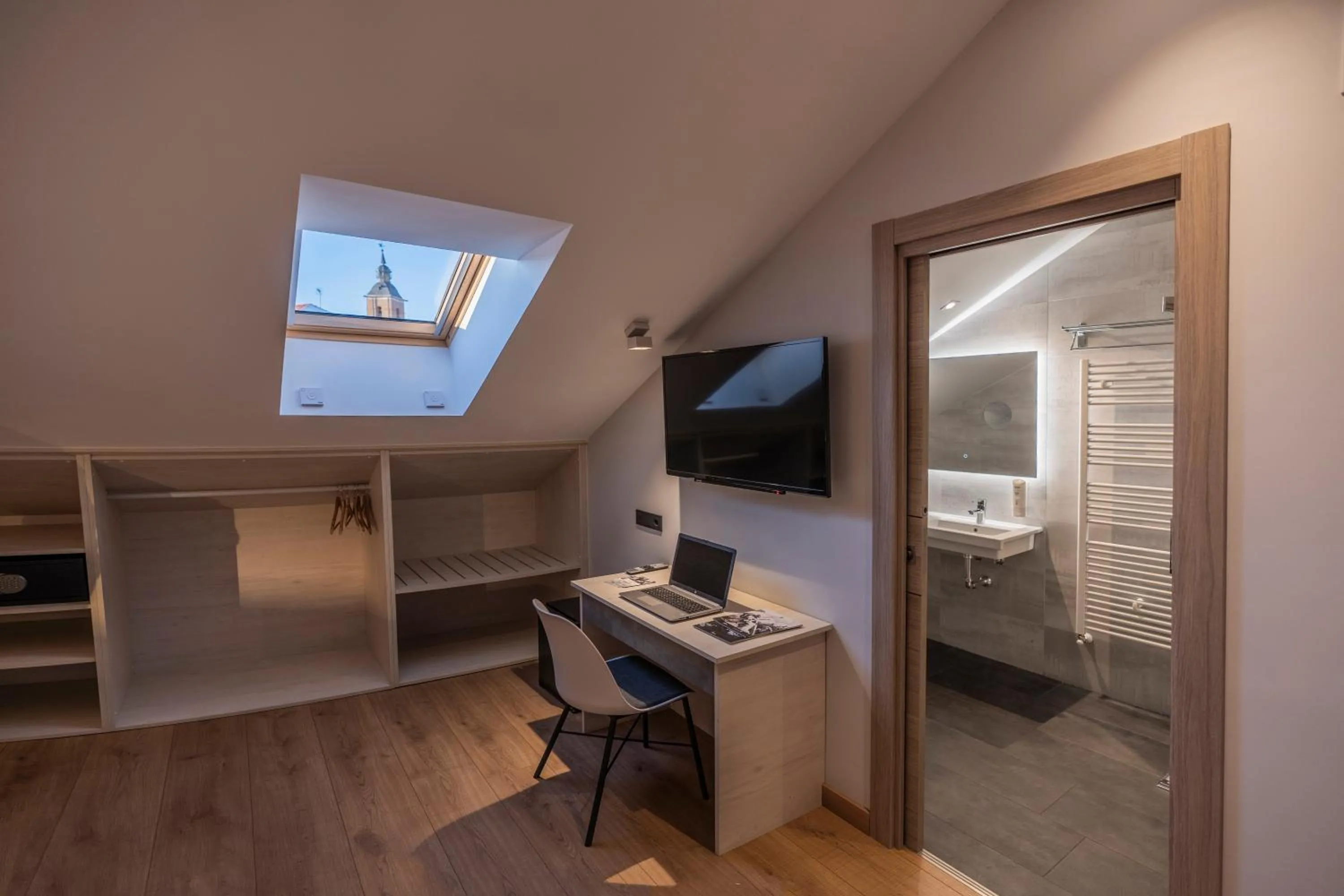 Bathroom, Bed in Hotel NERU con Encanto