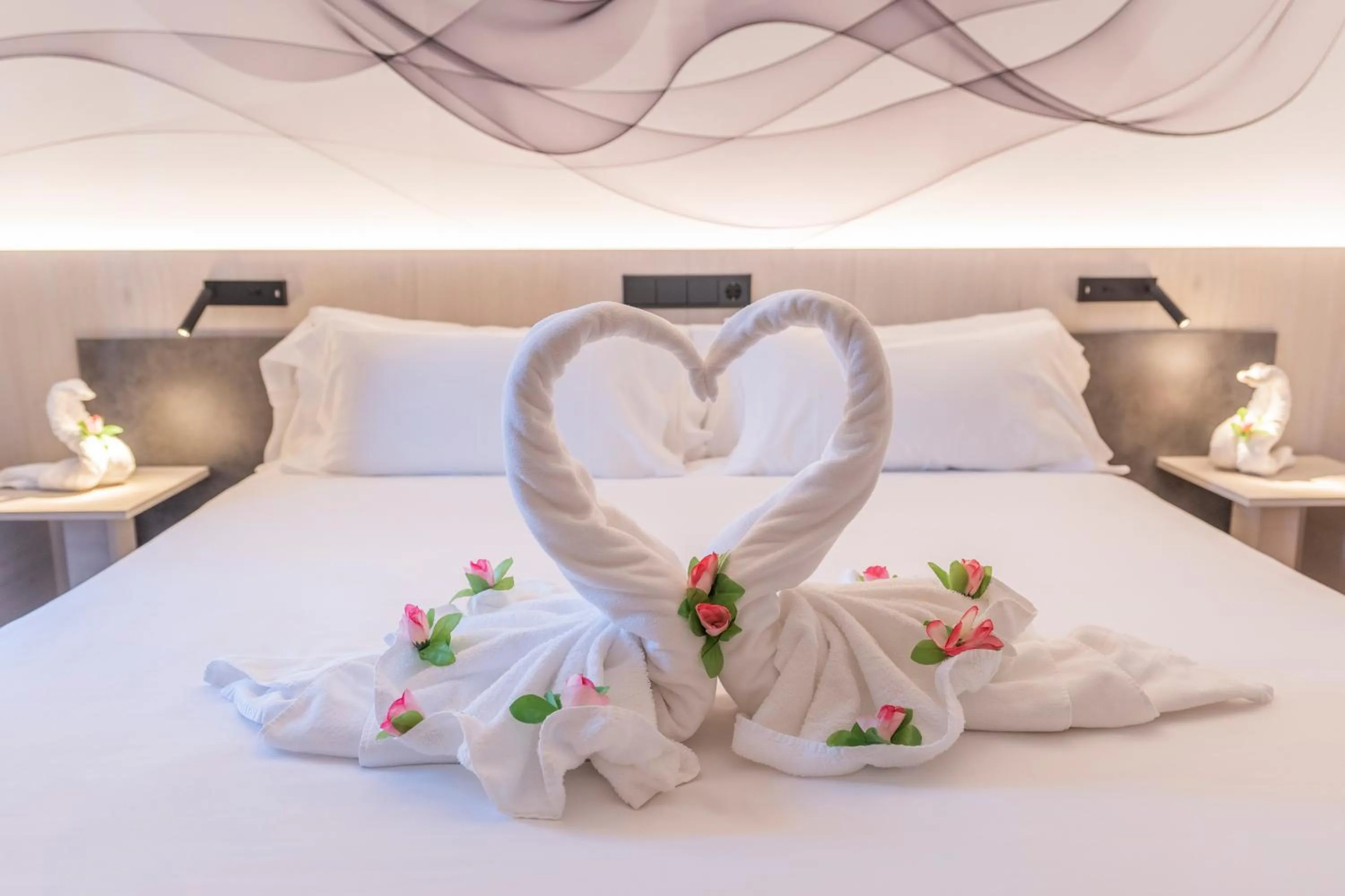 Bed in Hotel NERU con Encanto