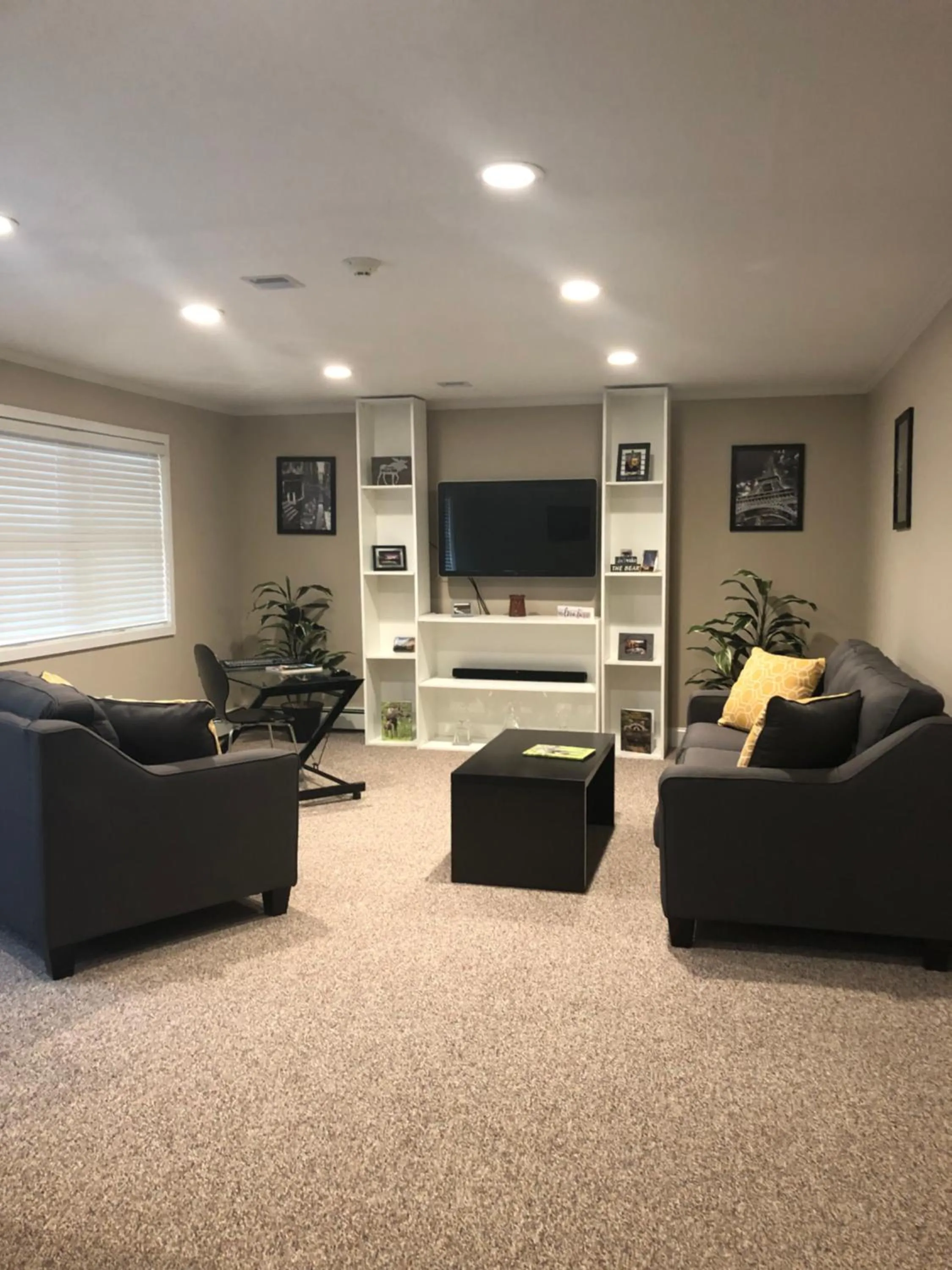 Business facilities in Attitash Mountain Village