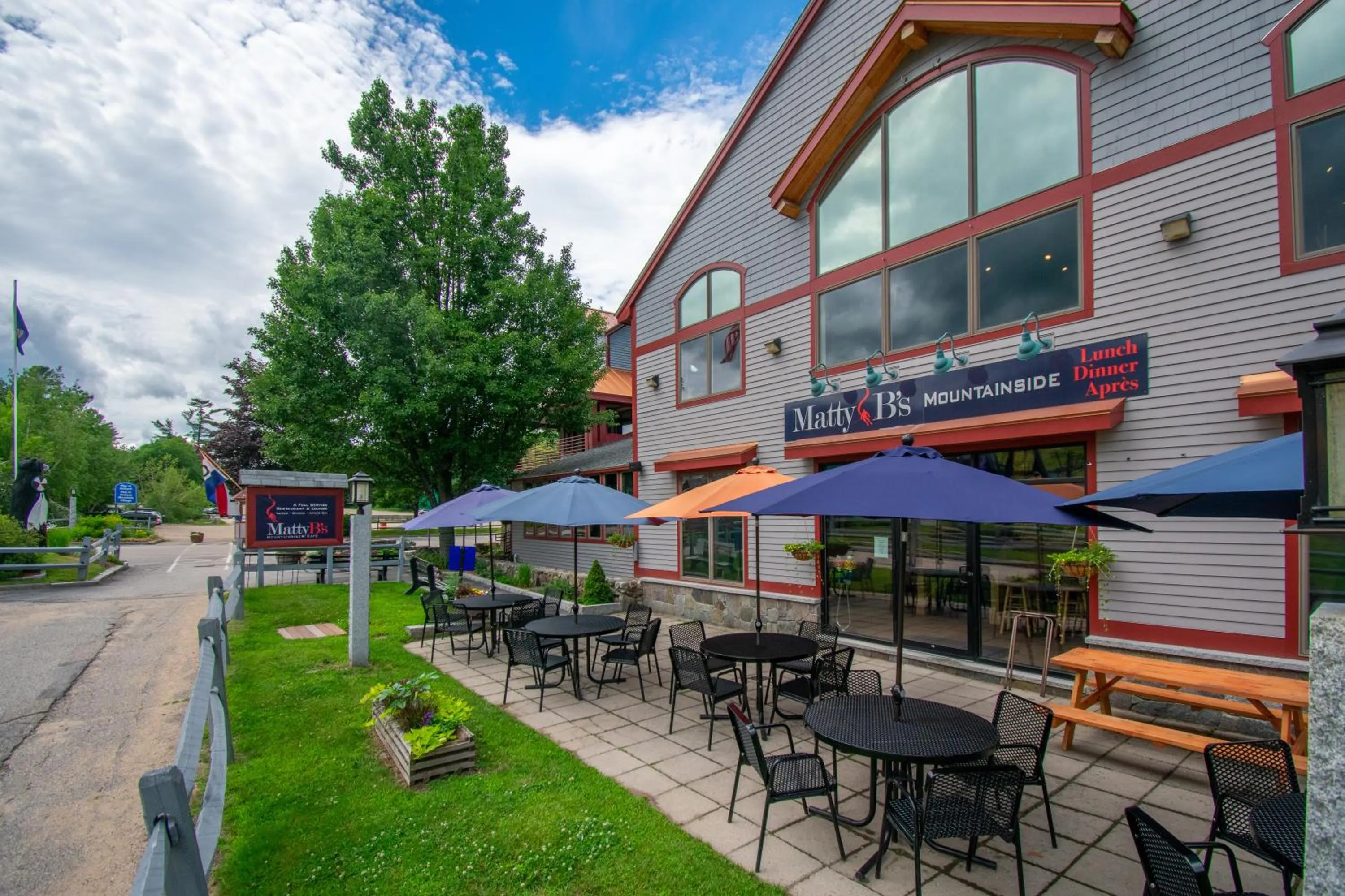 Restaurant/places to eat in Attitash Mountain Village