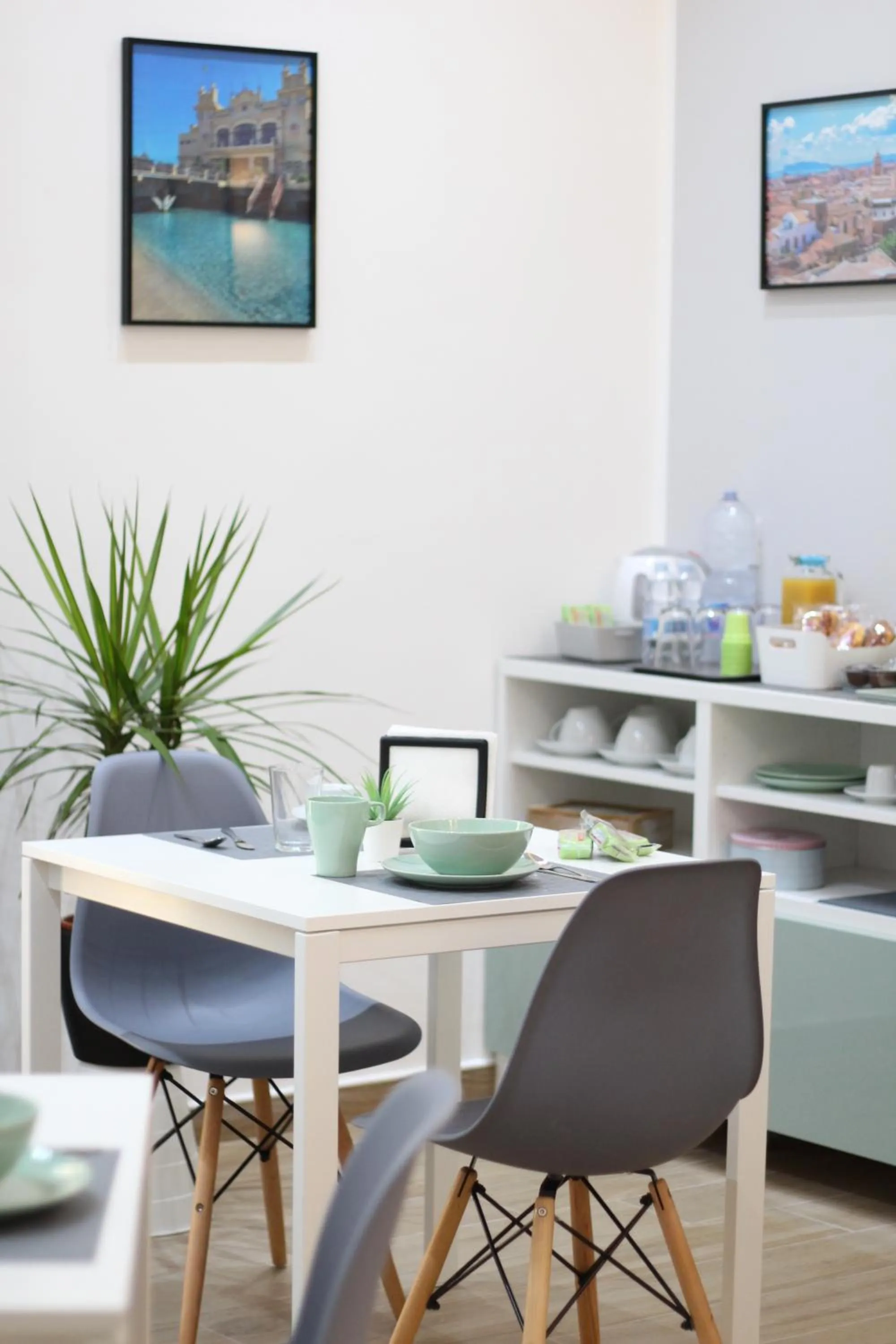 Dining area in Solli Rooms