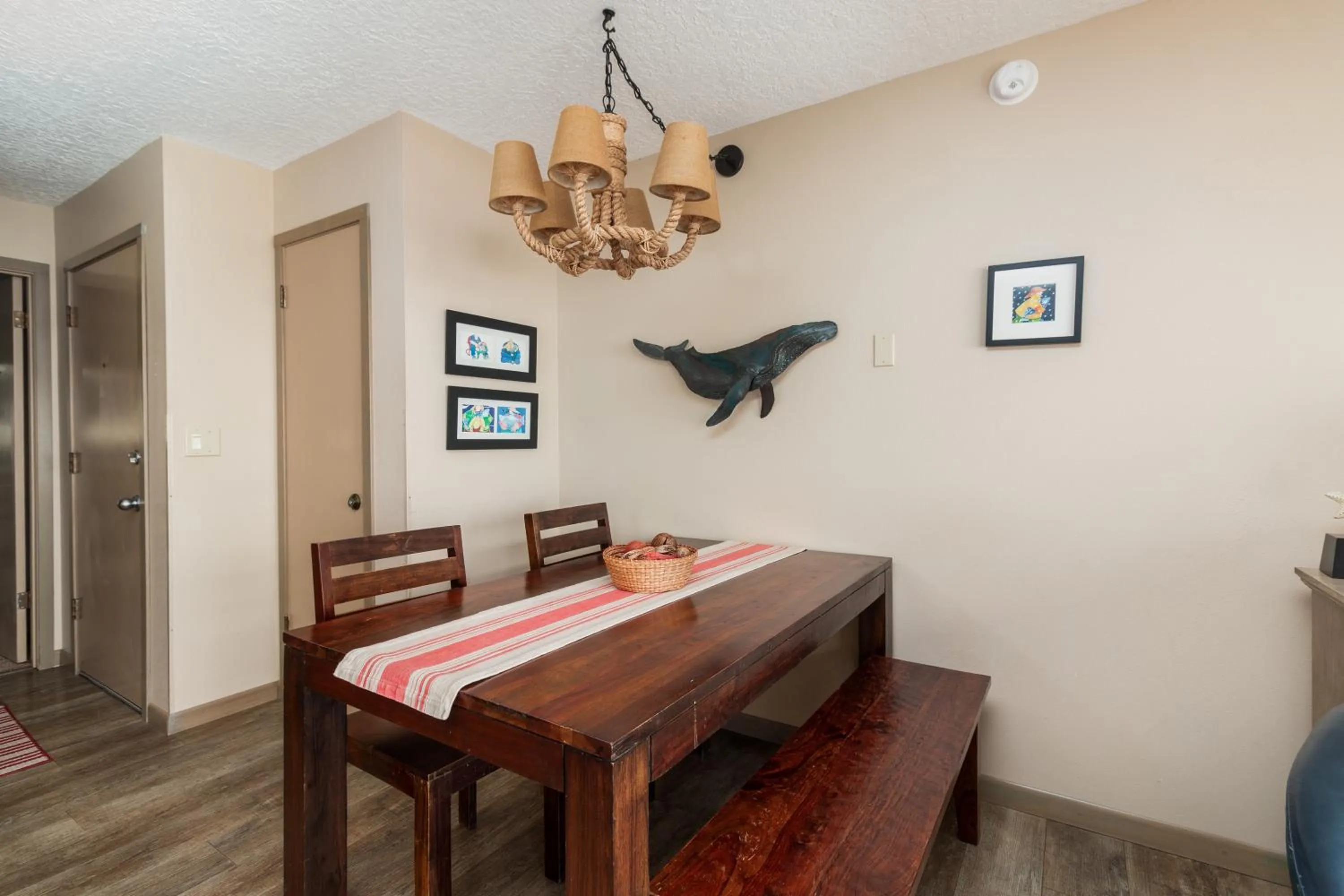 Dining area in Ocean Terrace Condominiums