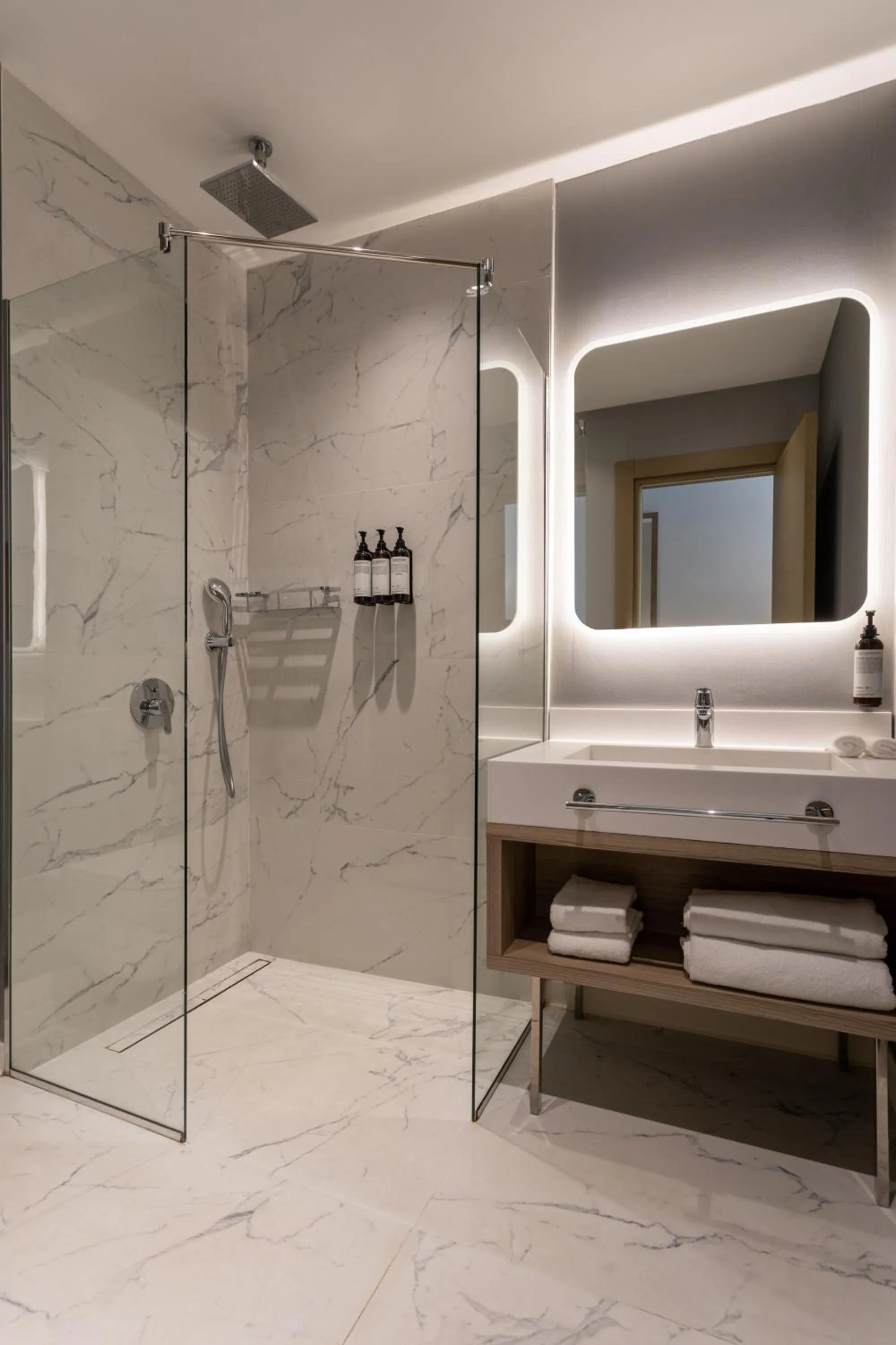 Shower in Hyatt Regency Kotor Bay Resort