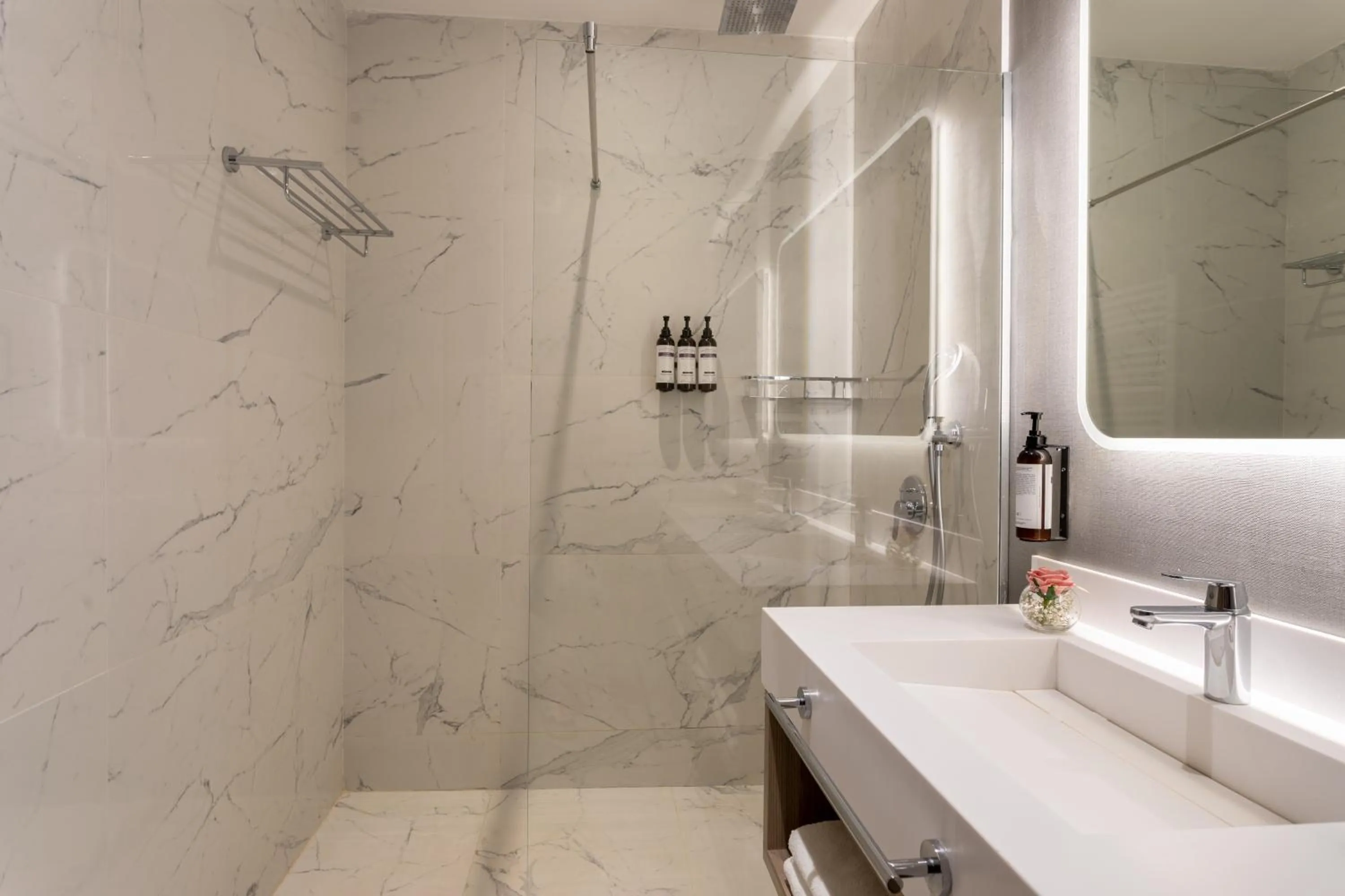 Shower in Hyatt Regency Kotor Bay Resort