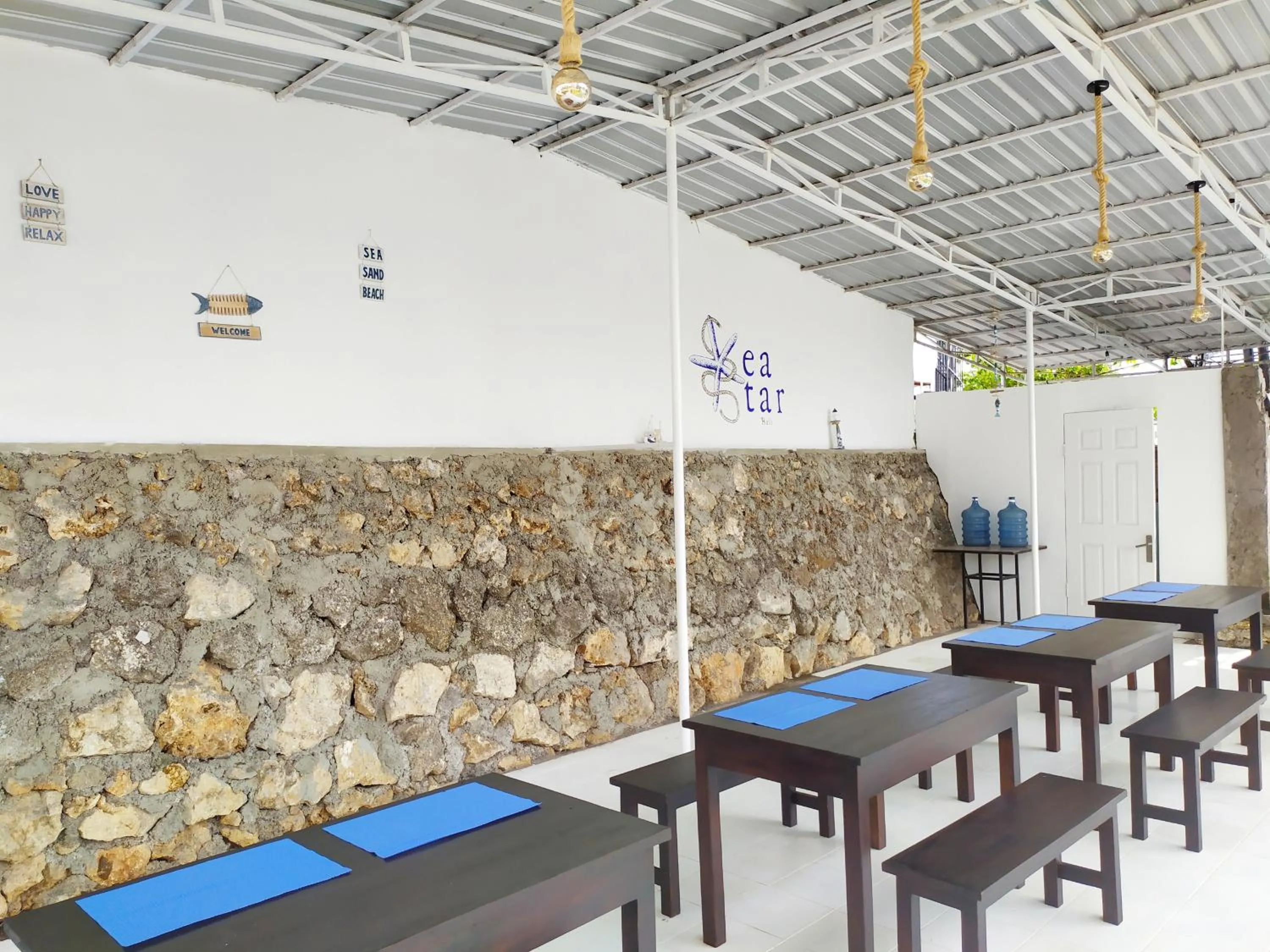 Communal lounge/ TV room in Sea Star Bali