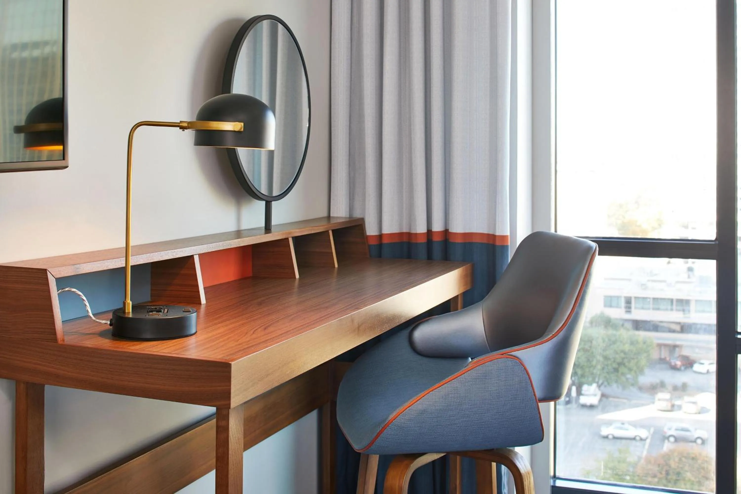 Photo of the whole room in Le Méridien St. Louis Clayton