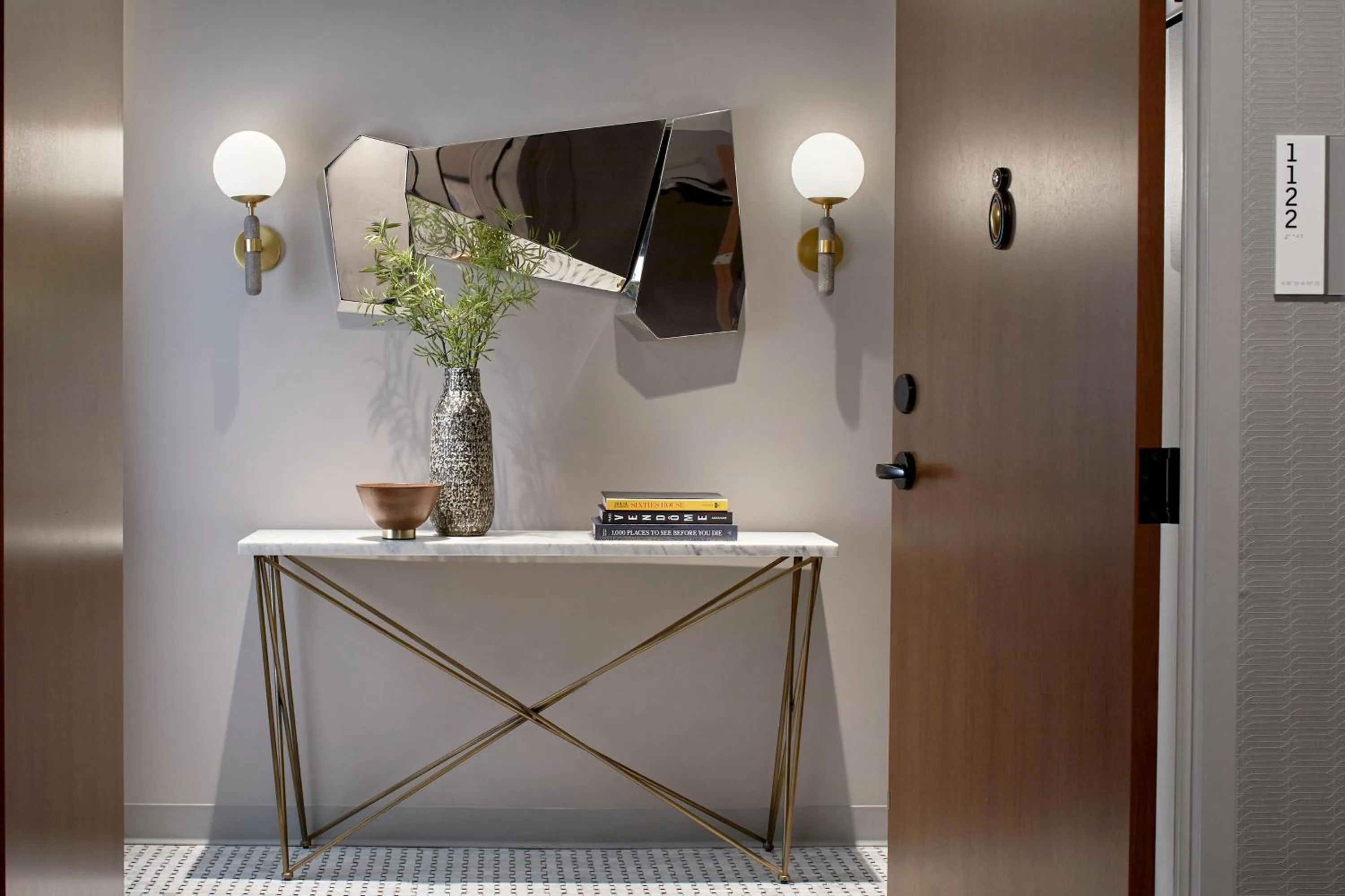 Photo of the whole room in Le Méridien St. Louis Clayton