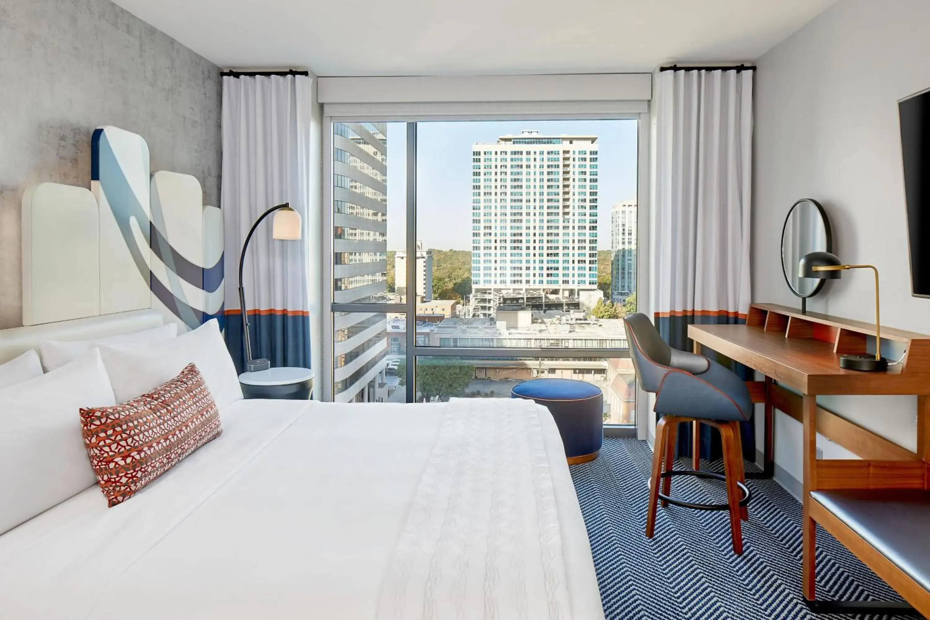 Guest Room, 1 King in Le Méridien St. Louis Clayton Guest Room, 1 King in Le Méridien St. Louis Clayton