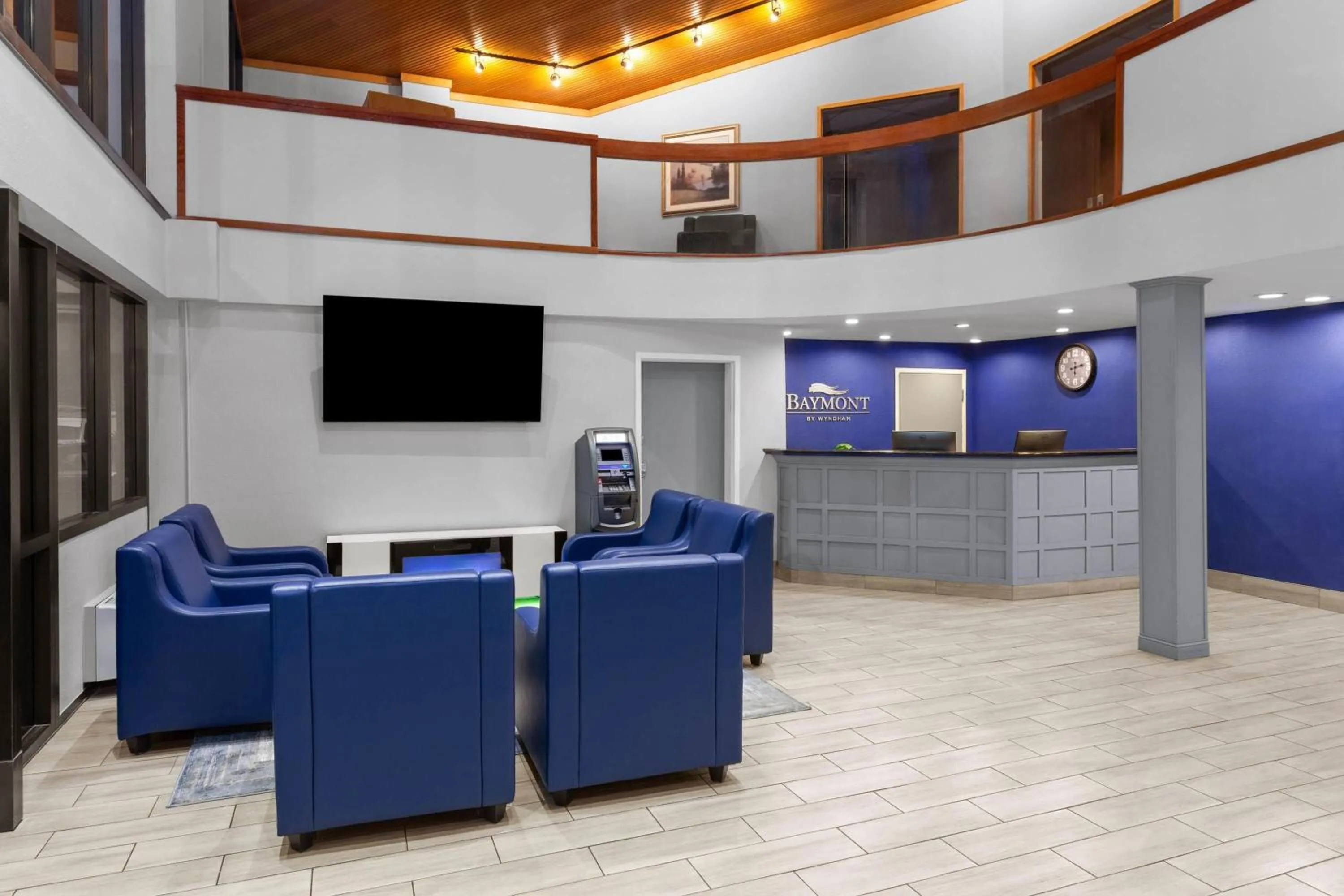 TV and multimedia in Baymont by Wyndham Indianapolis South