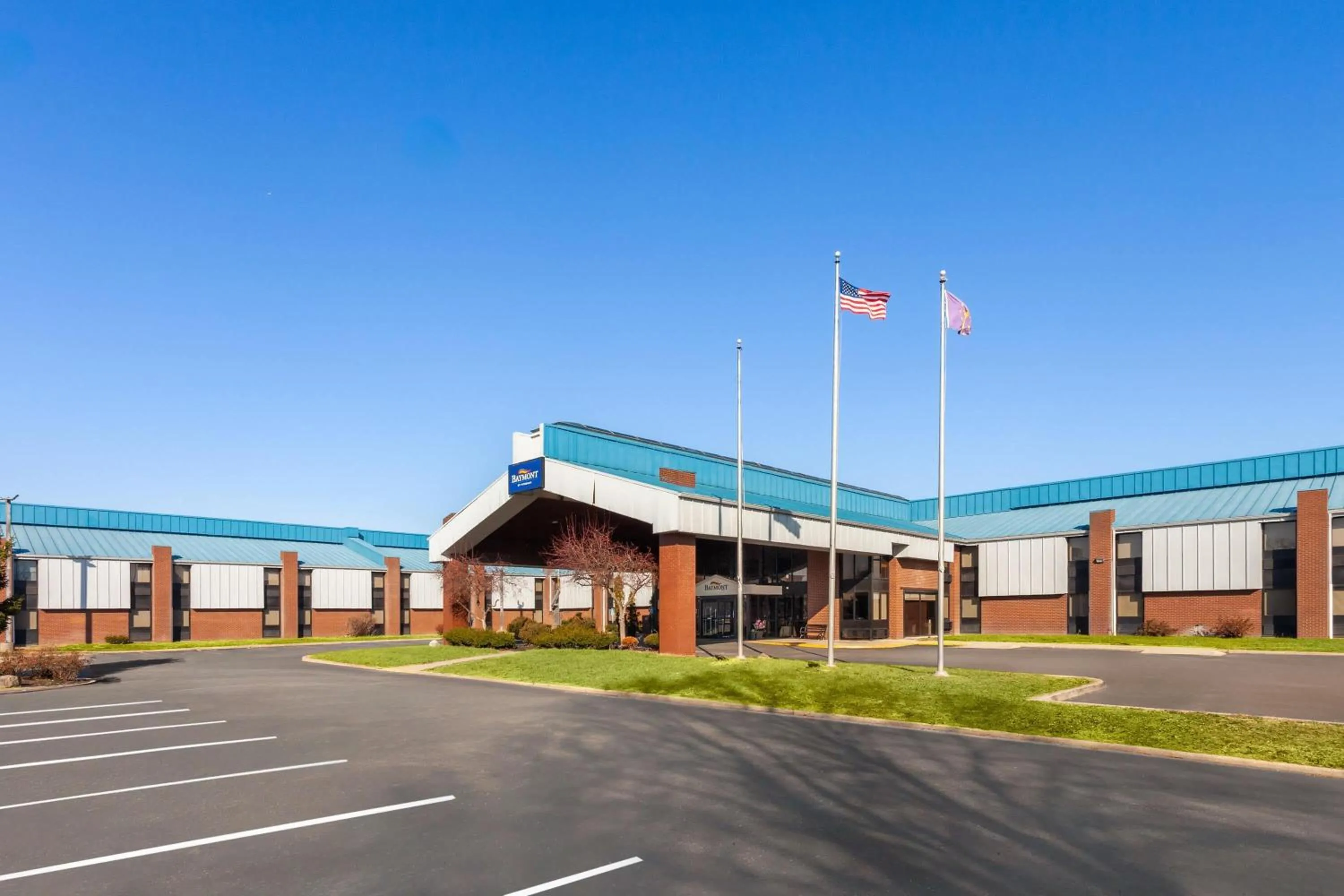 Property building in Baymont by Wyndham Indianapolis South