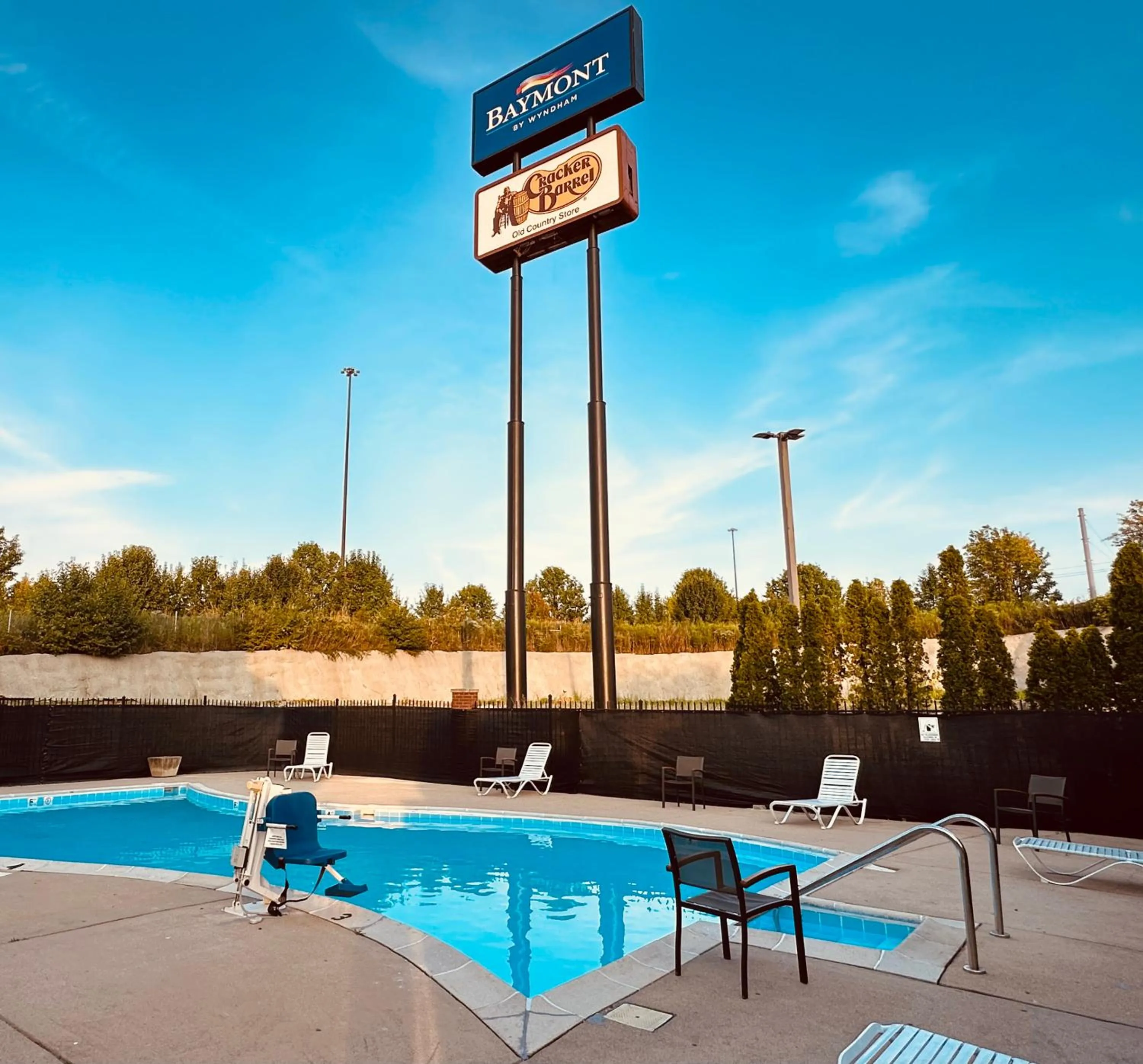 Swimming pool in Baymont by Wyndham Indianapolis South