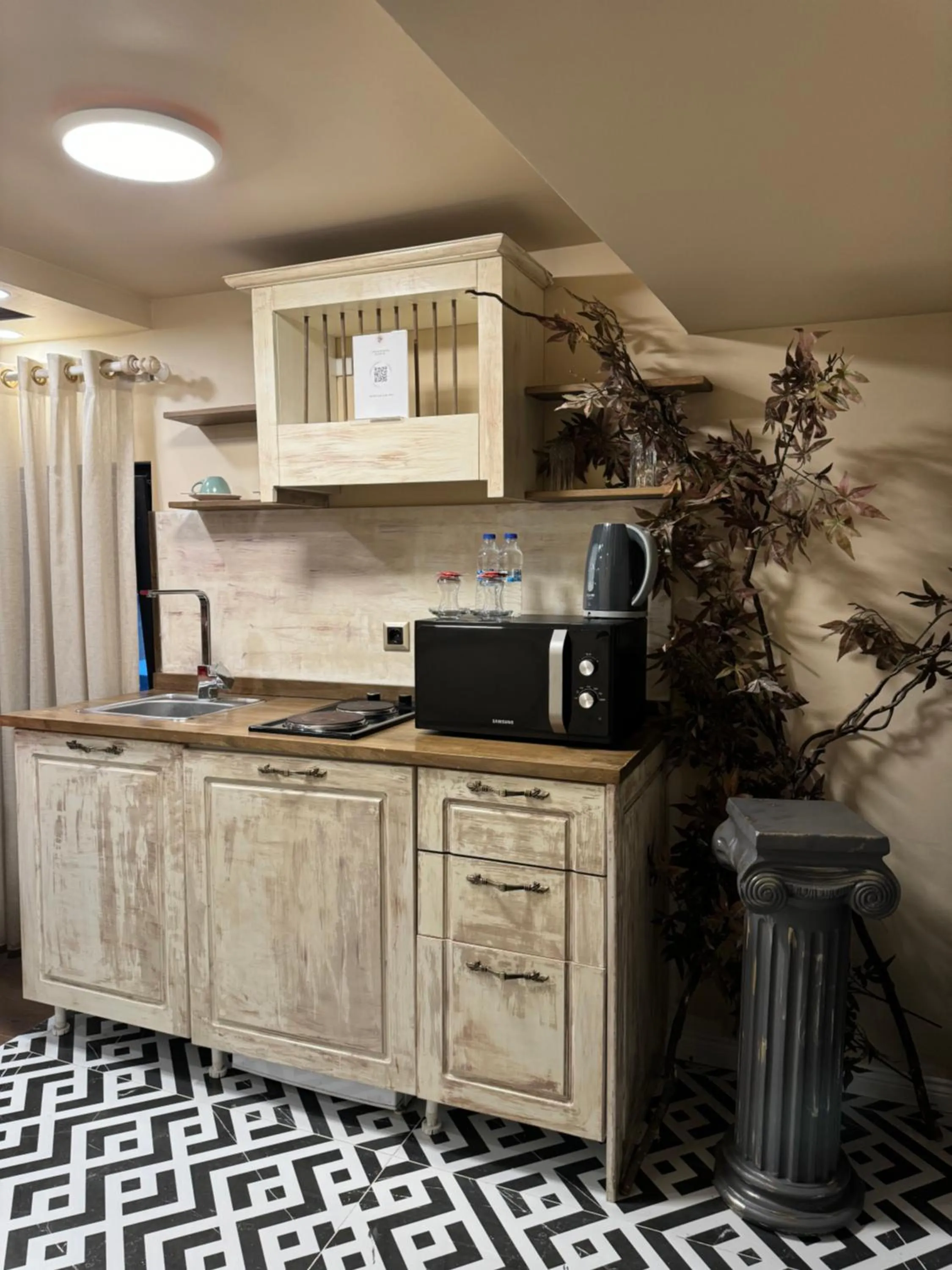 Kitchen or kitchenette in Lord Morgan & Exclusive Design Nişantaşı