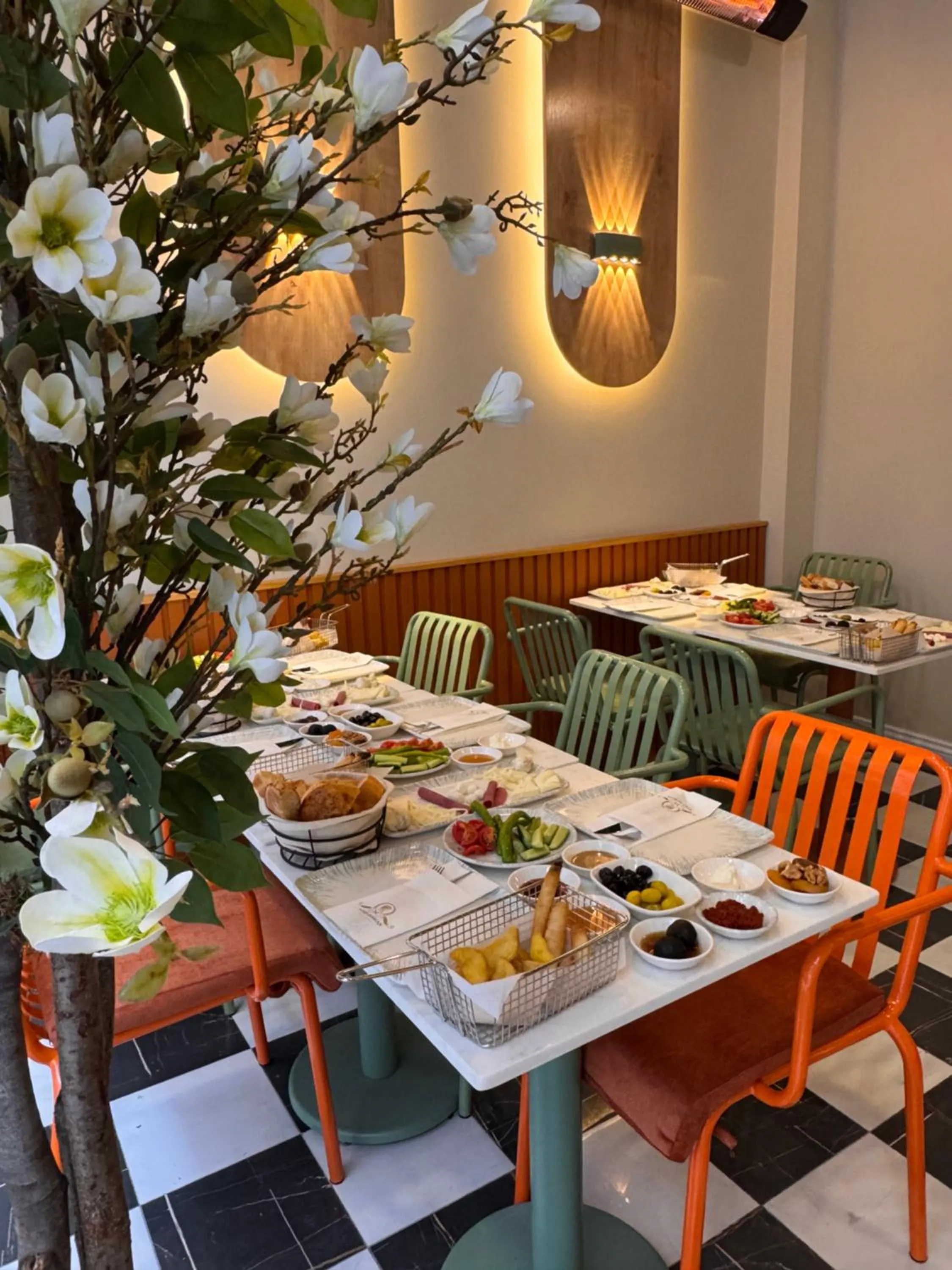 Food and drinks in Lord Morgan & Exclusive Design Nişantaşı