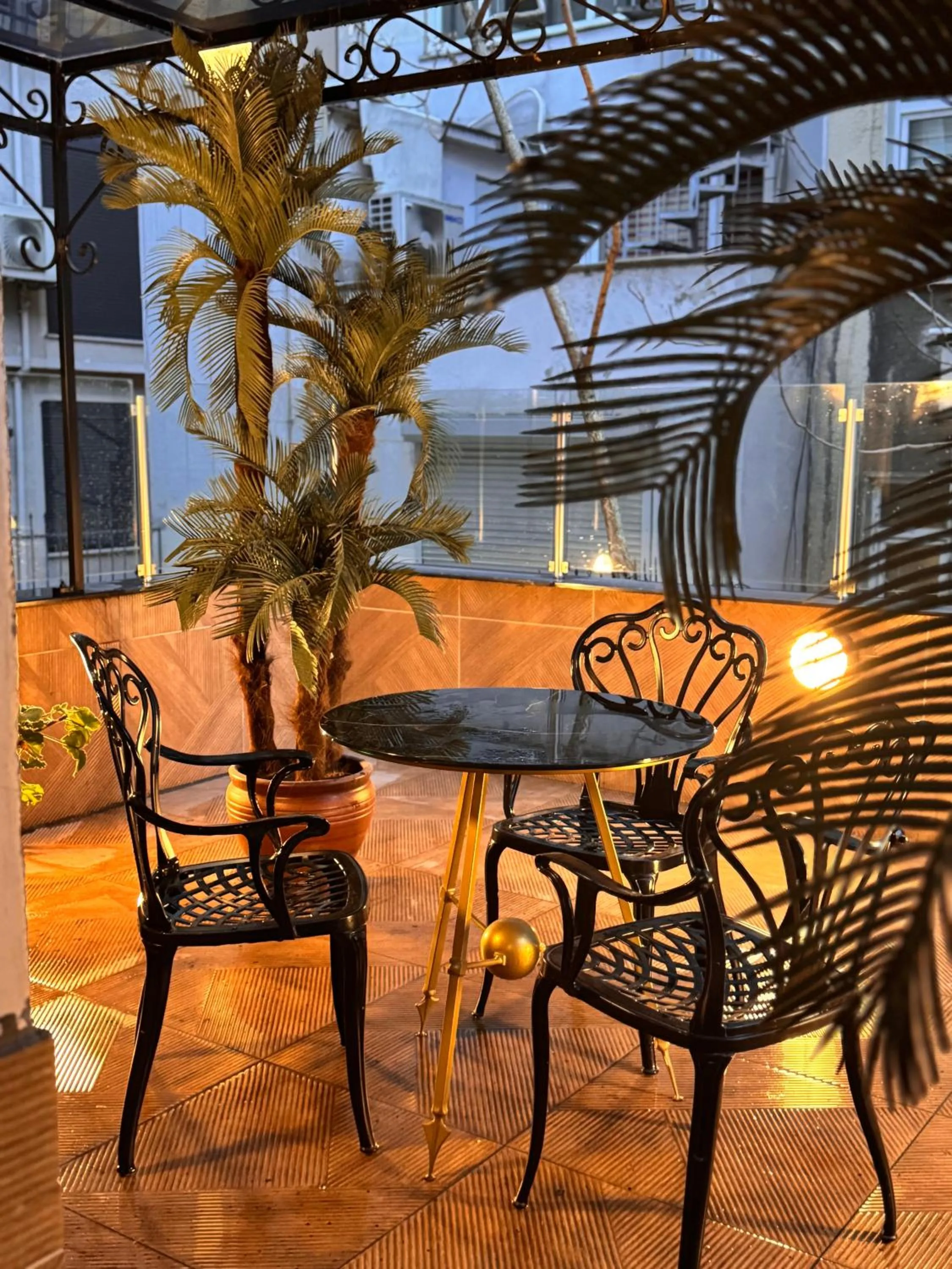 Balcony/Terrace in Lord Morgan & Exclusive Design Nişantaşı