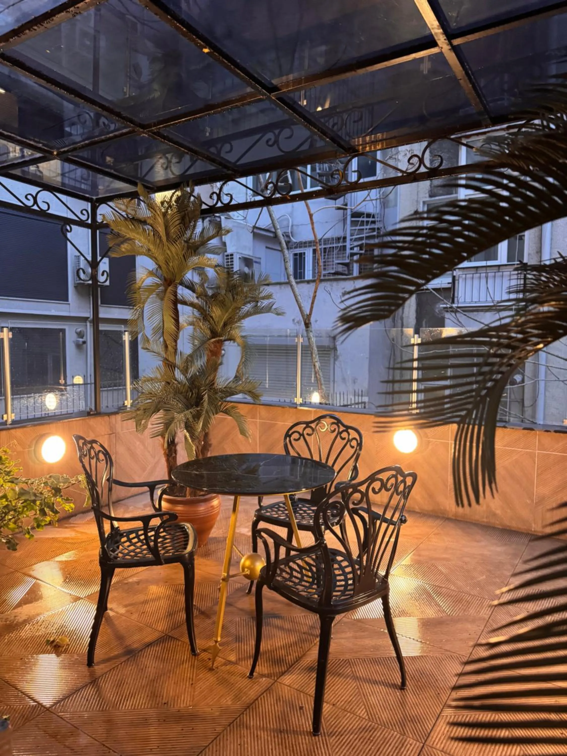 Balcony/Terrace in Lord Morgan & Exclusive Design Nişantaşı