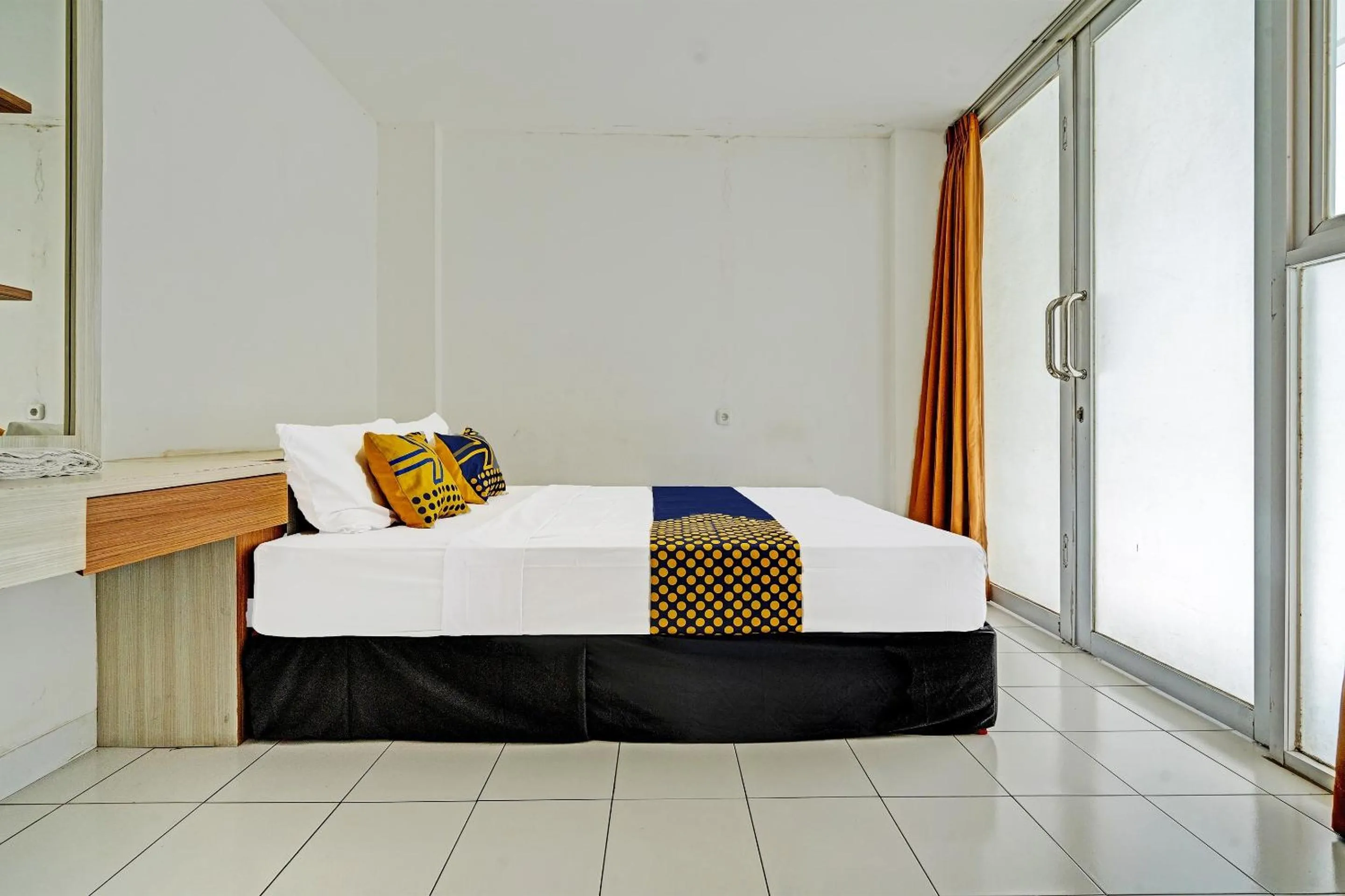 Bedroom, Bed in Hotel O Alamanda 7 Syariah