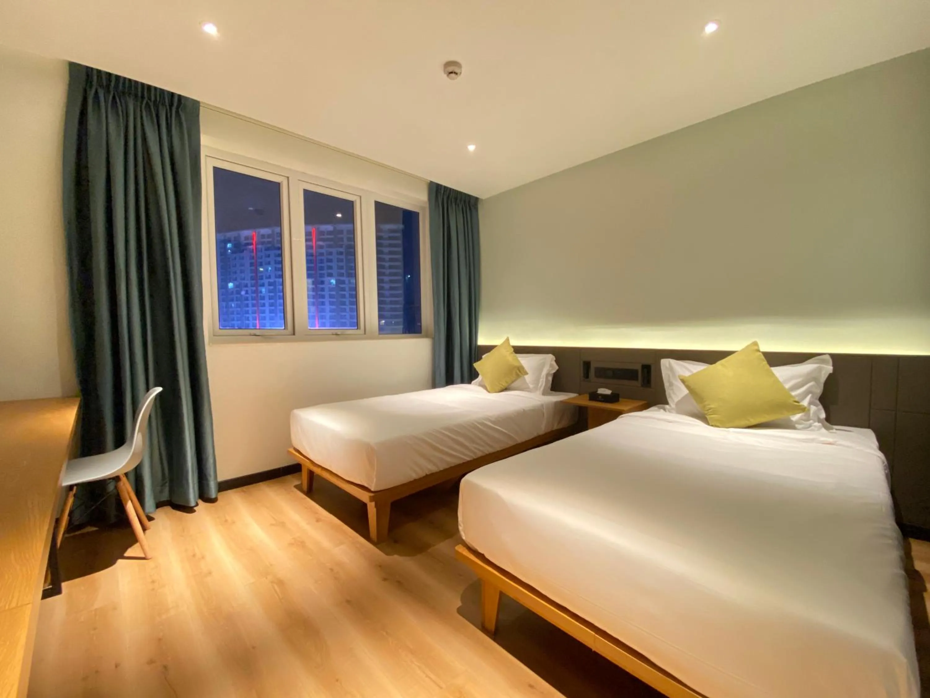 Photo of the whole room, Bed in Yunfan Hotel