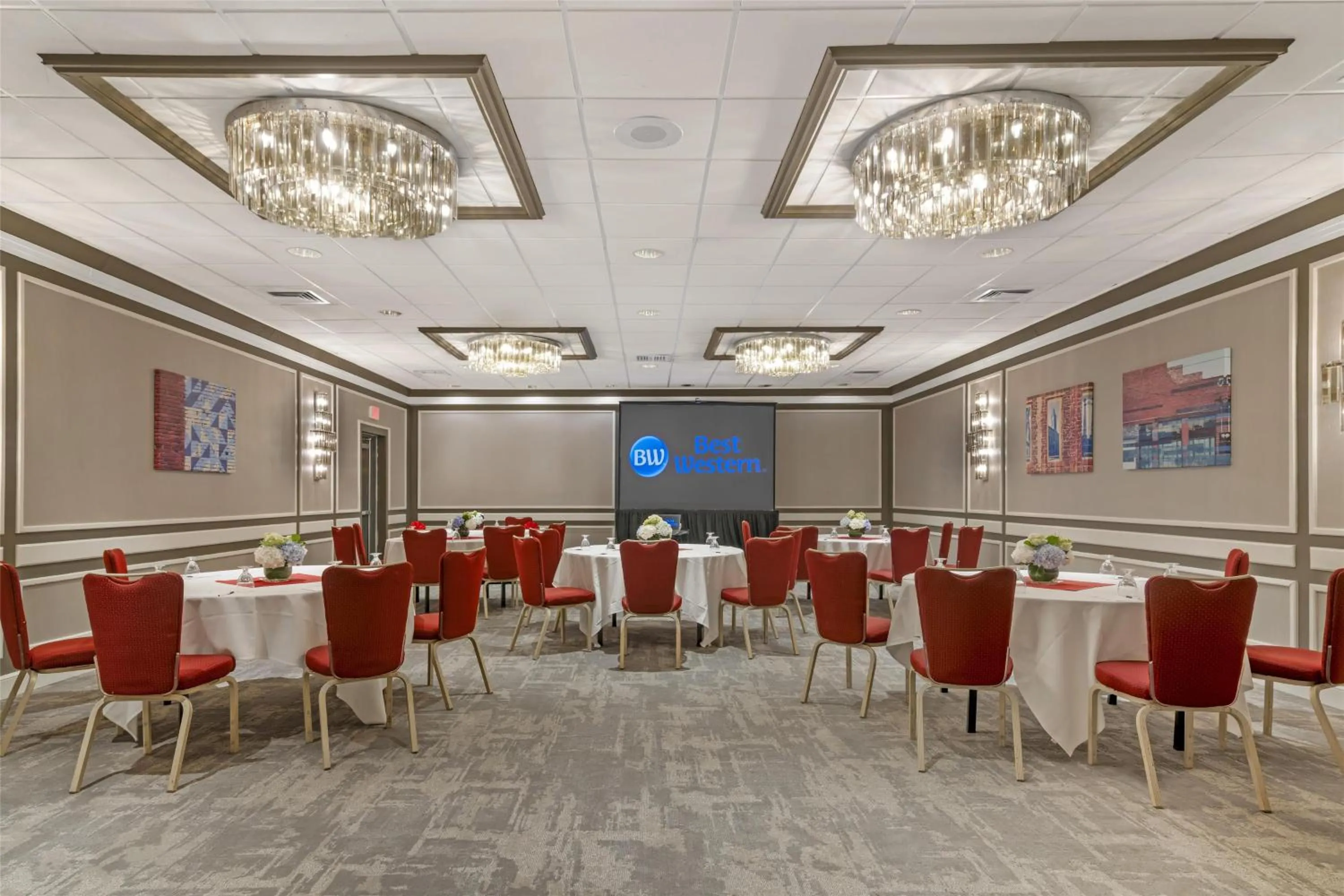 Meeting/conference room in Best Western Royal Plaza Hotel and Trade Center