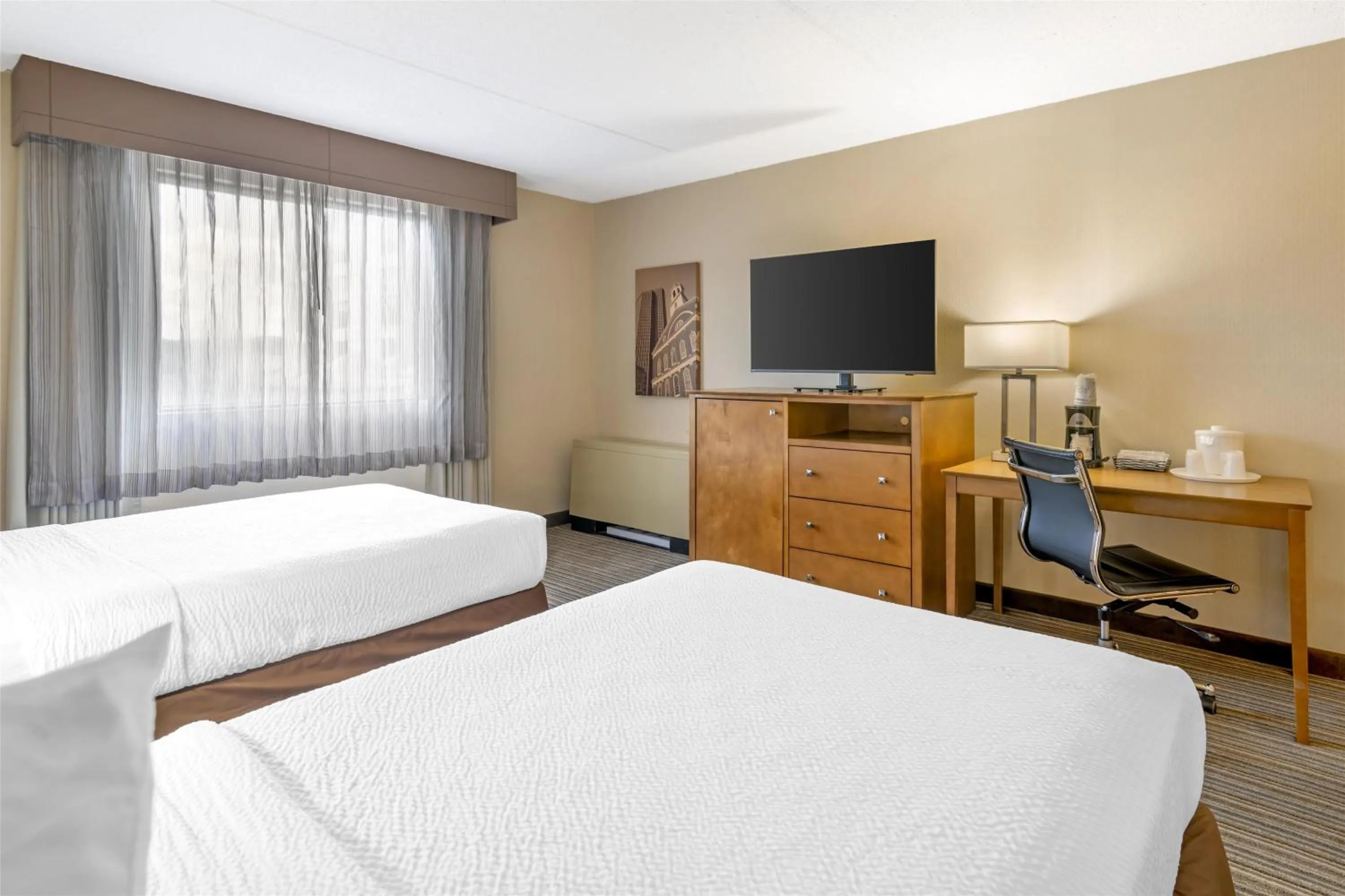 Bedroom, Bed in Best Western Royal Plaza Hotel and Trade Center