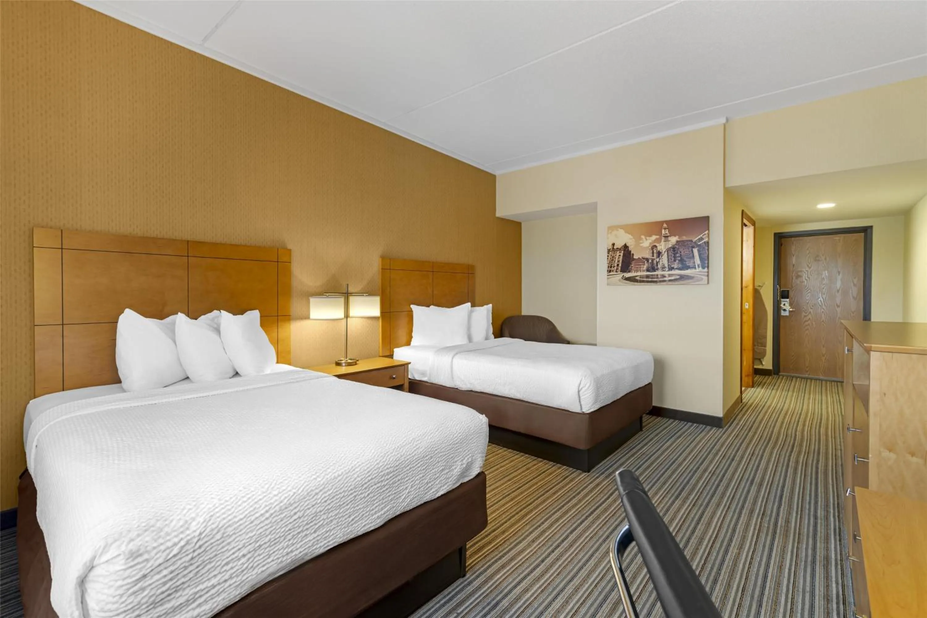 Bedroom, Bed in Best Western Royal Plaza Hotel and Trade Center