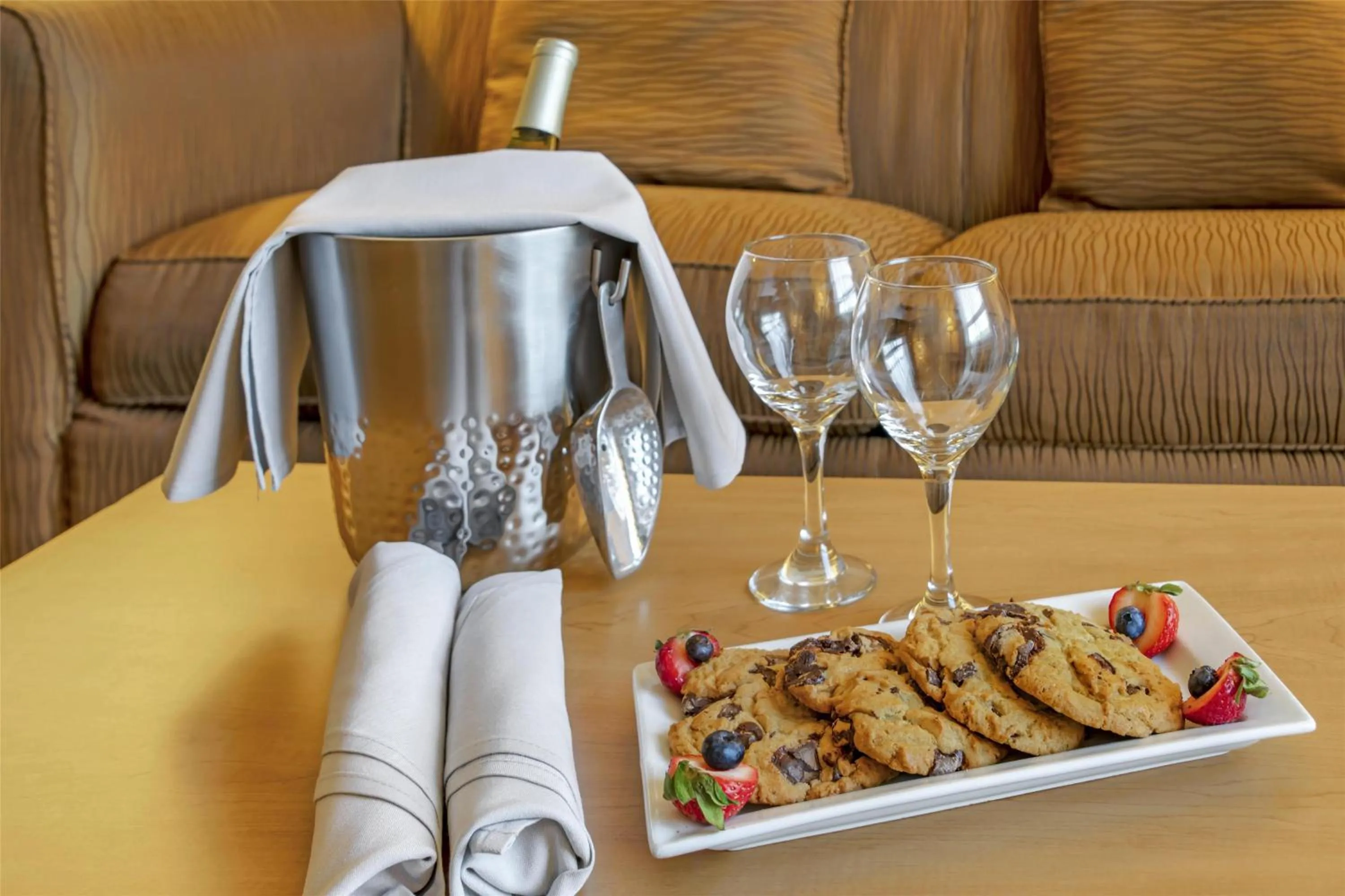 Restaurant/places to eat in Best Western Royal Plaza Hotel and Trade Center