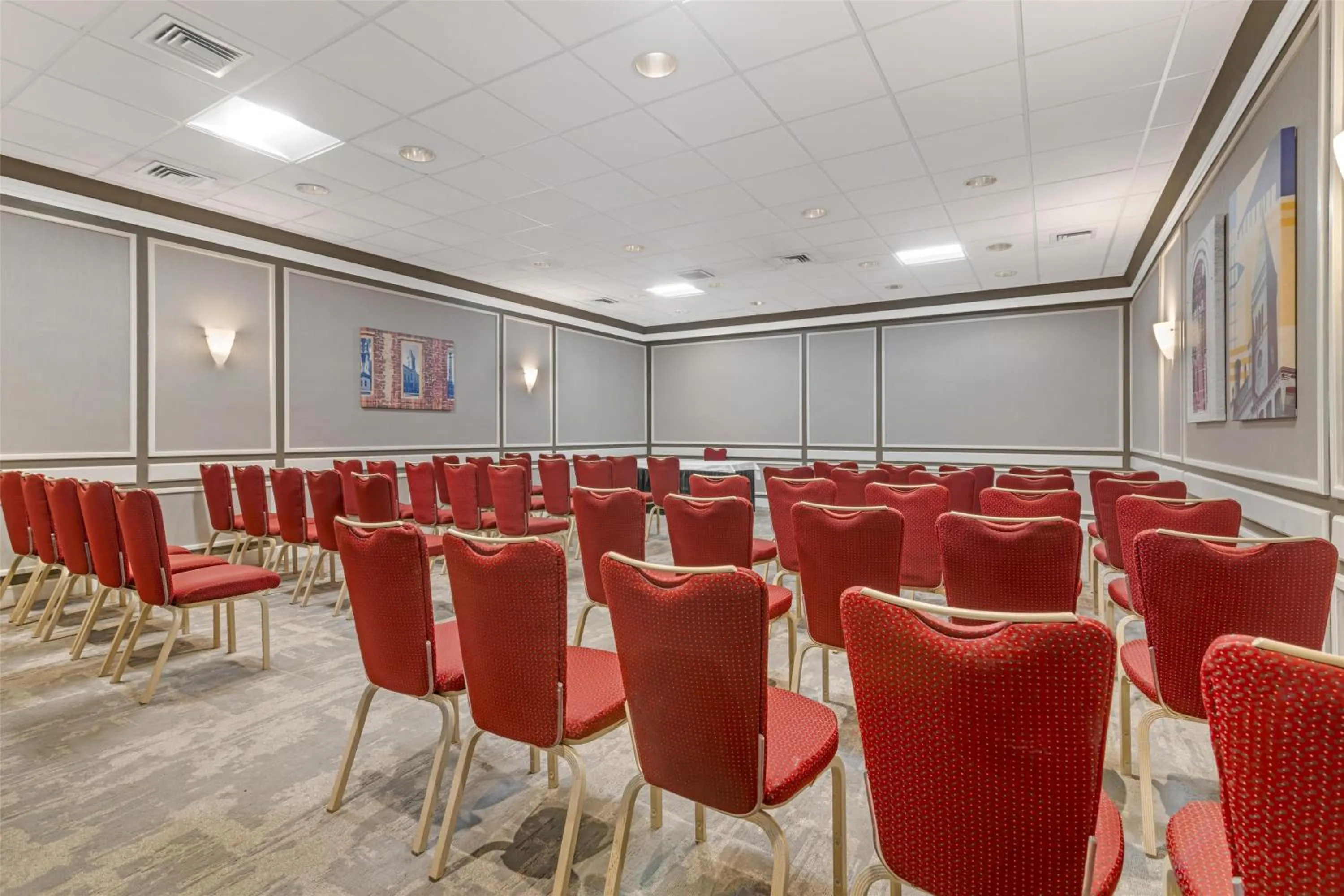 Meeting/conference room in Best Western Royal Plaza Hotel and Trade Center