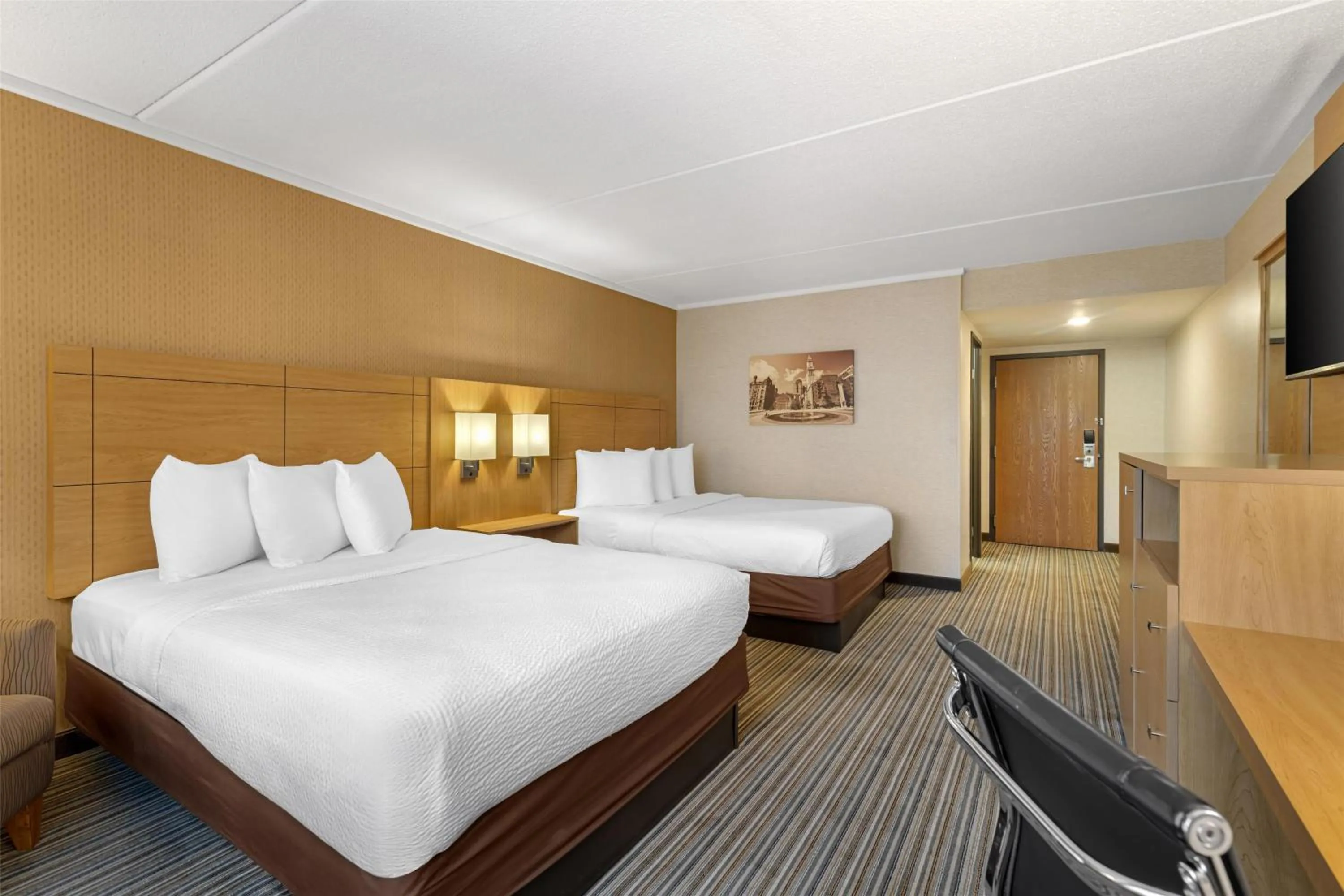 Bedroom, Bed in Best Western Royal Plaza Hotel and Trade Center