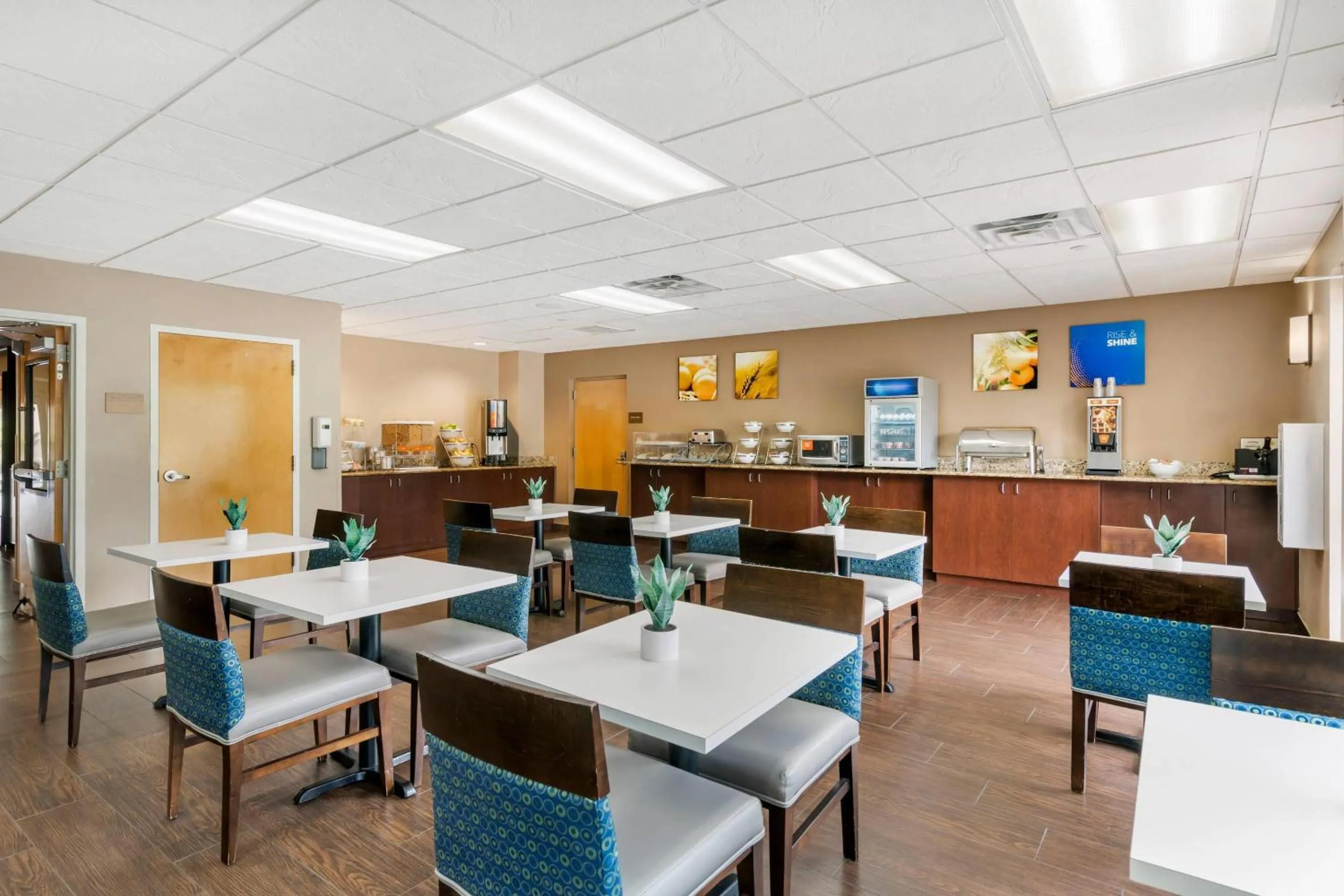 Breakfast in Comfort Inn & Suites Wildwood - The Villages